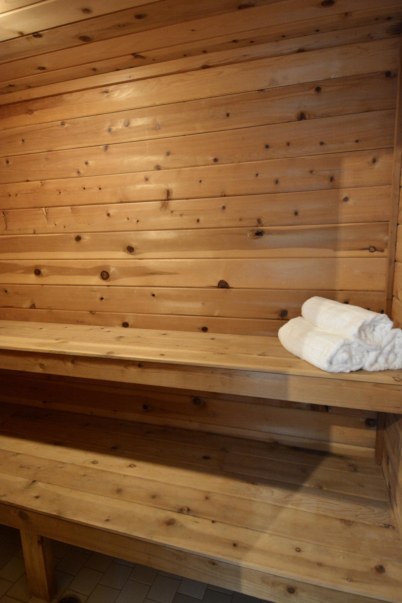 ROCKY BAYOU COUNTRY CLUB ESTATES 7 - Residential