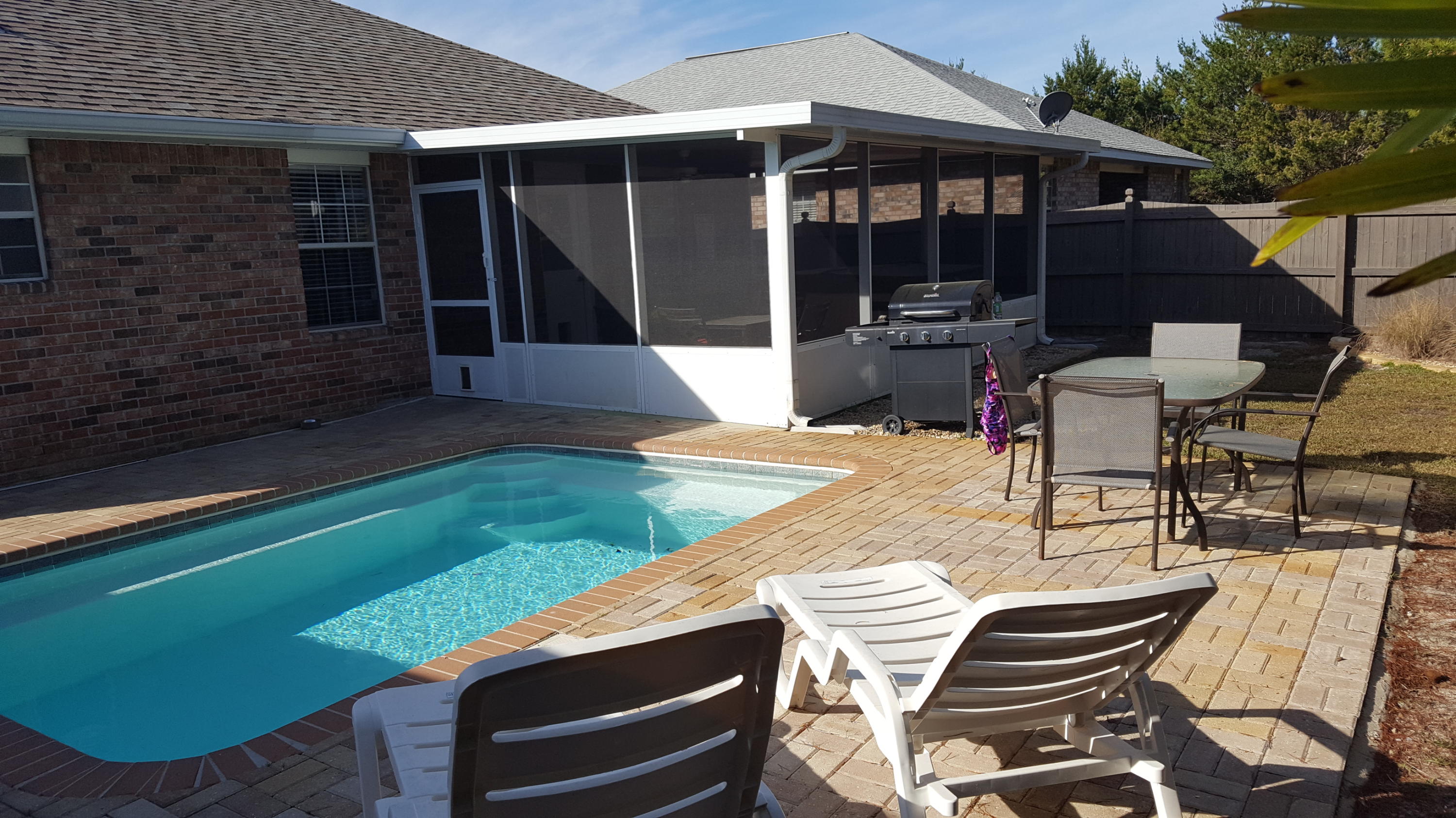 PARADISE RETREAT - Residential