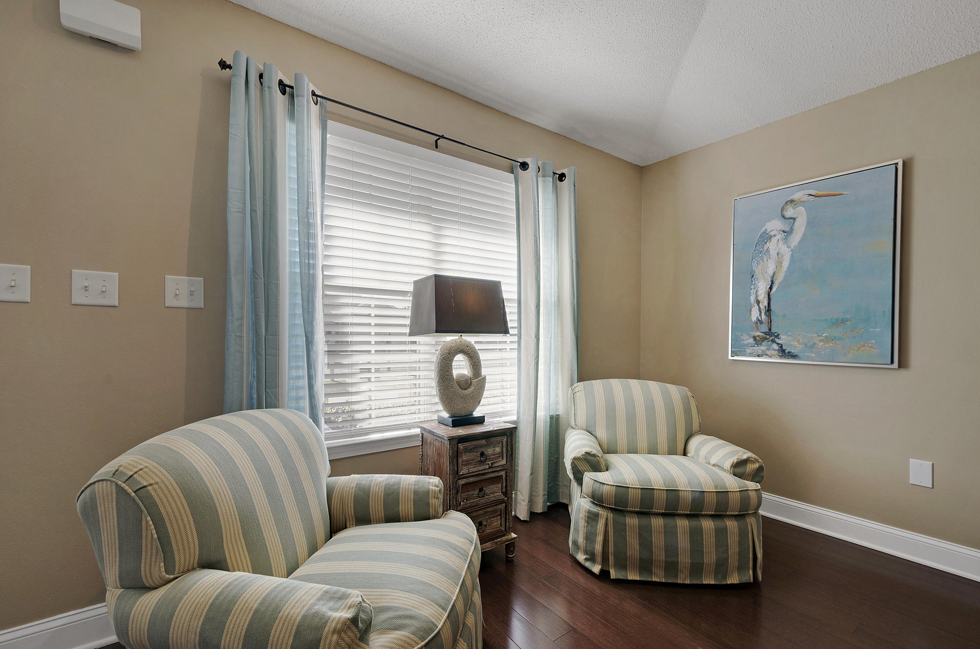 PARADISE RETREAT - Residential