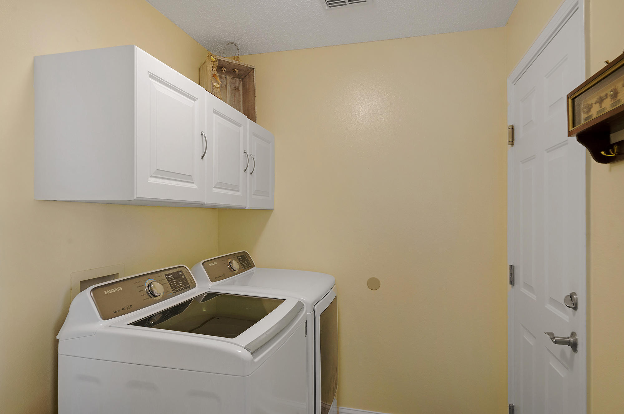 PARADISE RETREAT - Residential