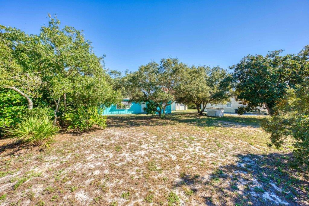 EASTERN LAKE ESTATES - Land