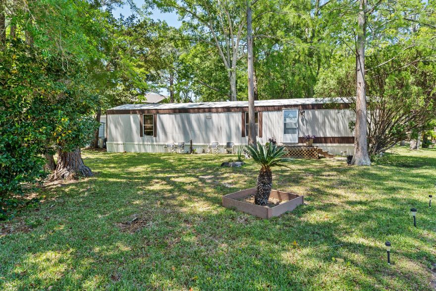 This is a fantastic residential lot in the heart of Ft Walton Beach with new homes in the neighborhood. The manufactured home is to convey as is with no value.