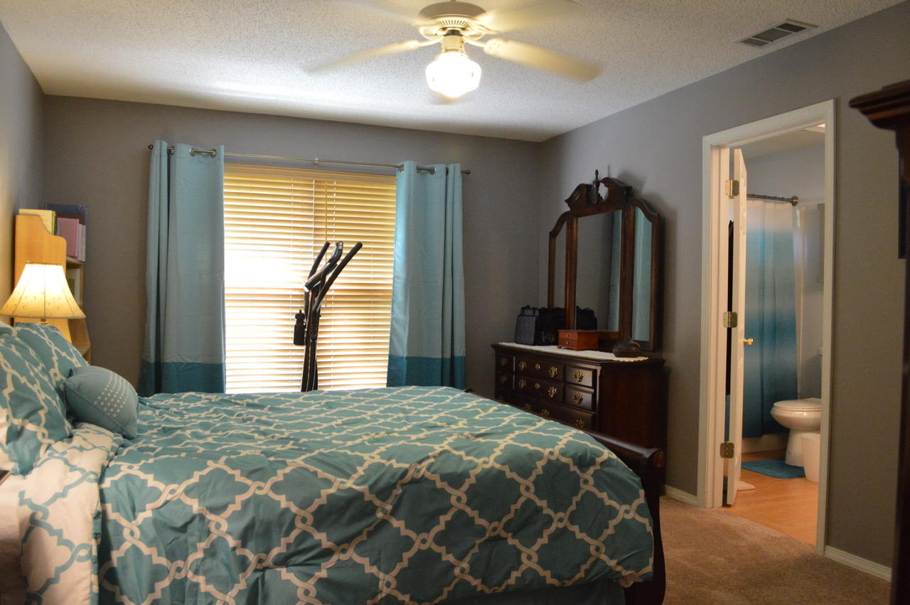 PARKWOOD SQUARE PH II S/D - Residential