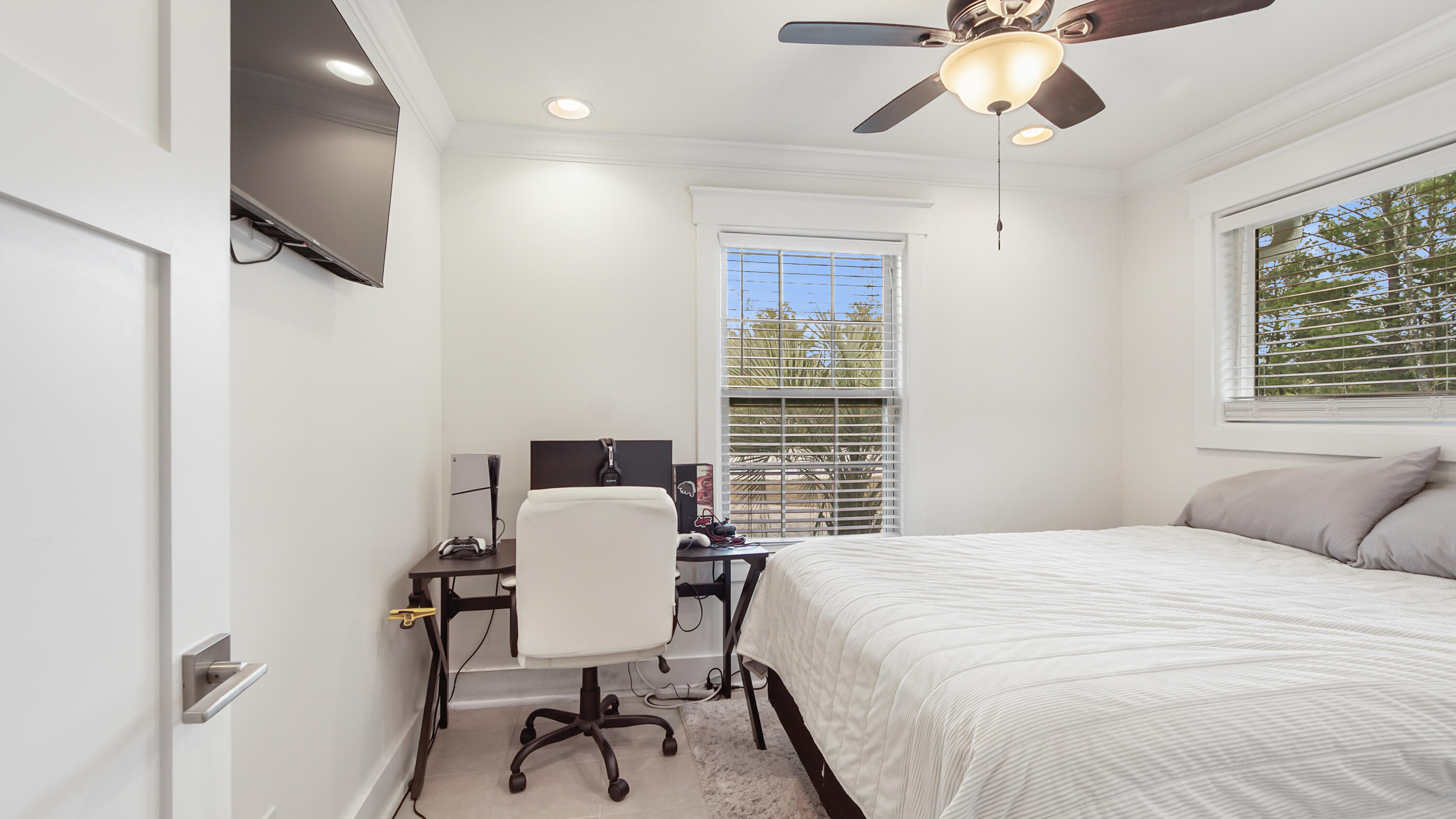 OAKWOOD HILLS - Residential