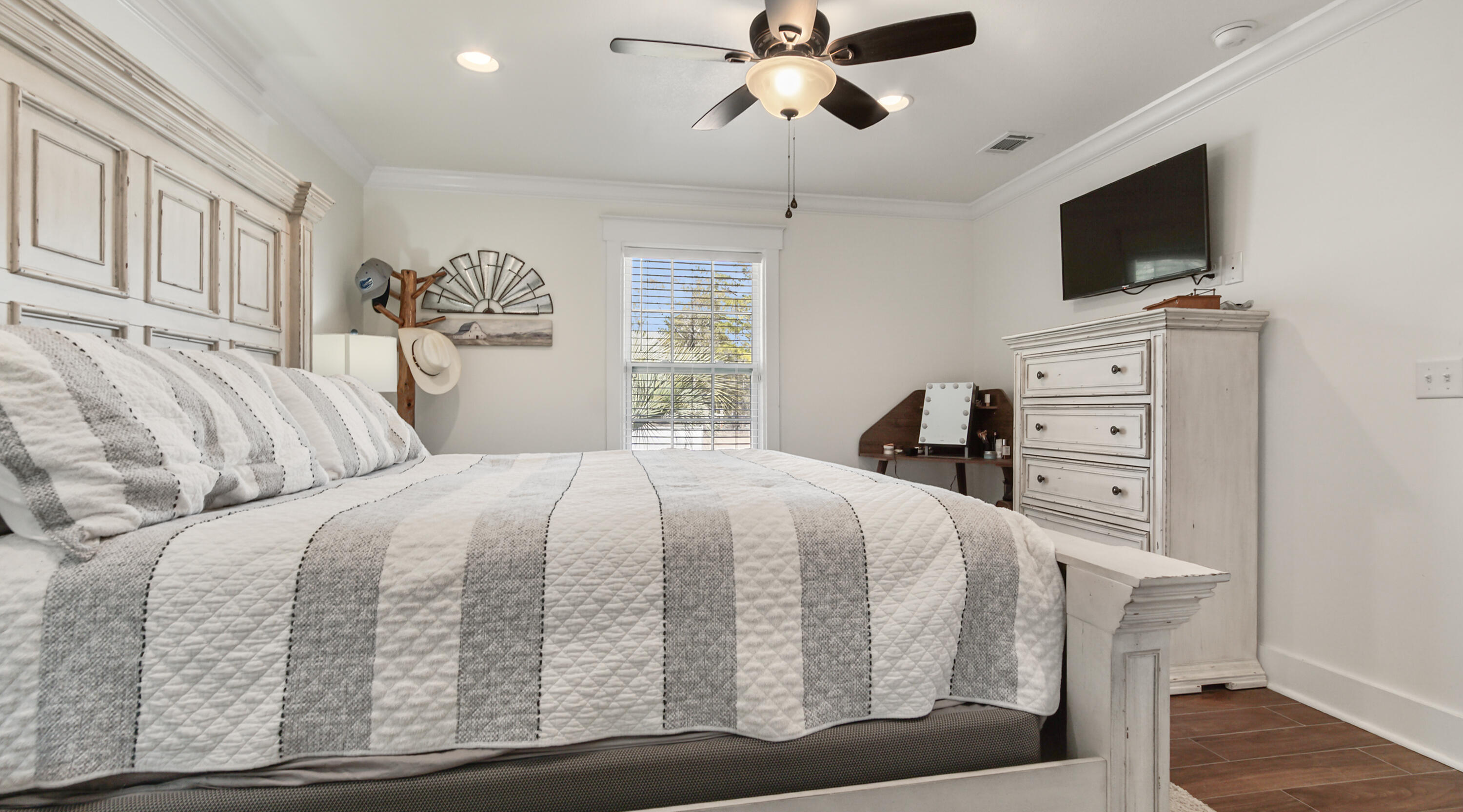 OAKWOOD HILLS - Residential