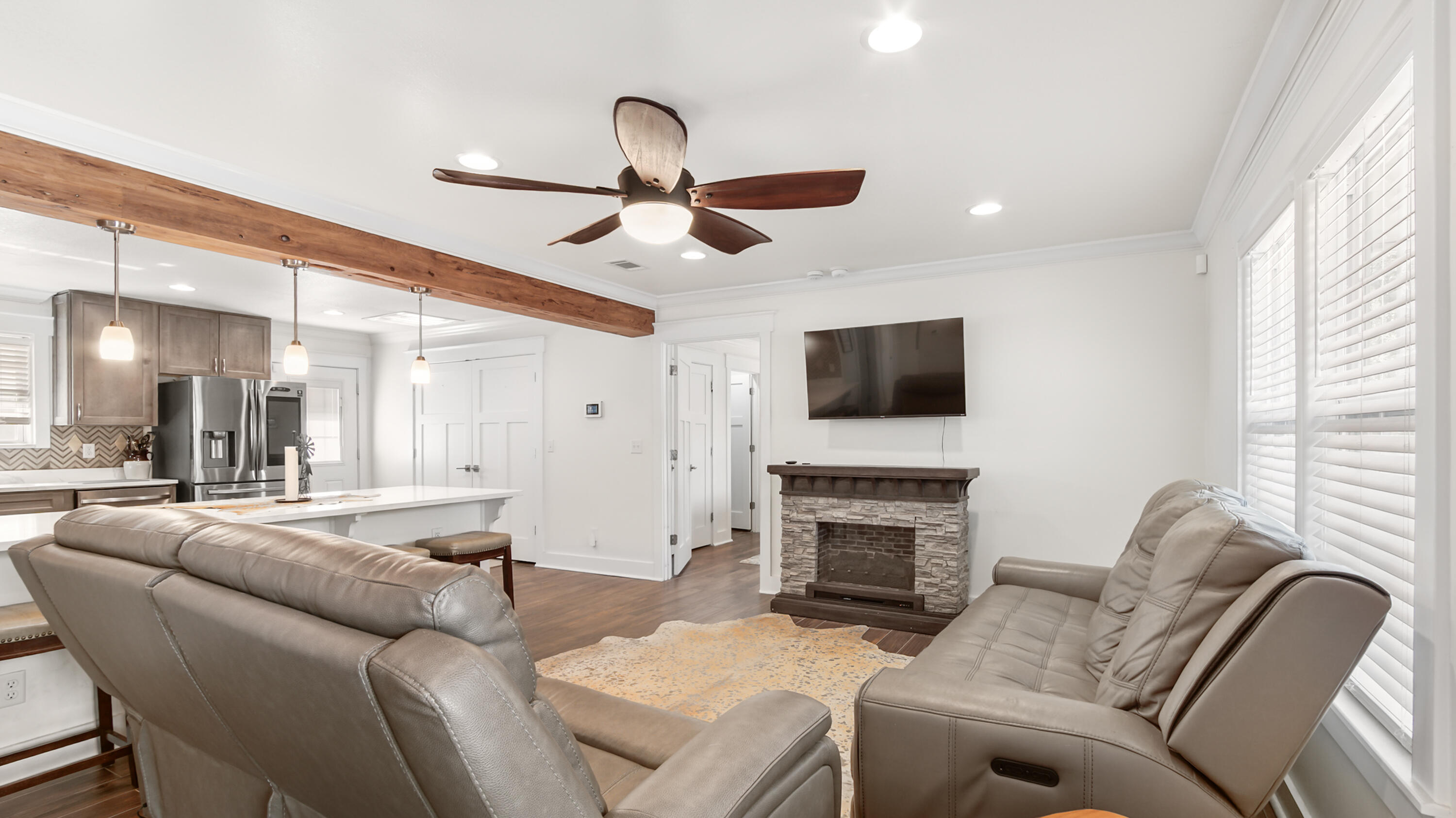 OAKWOOD HILLS - Residential