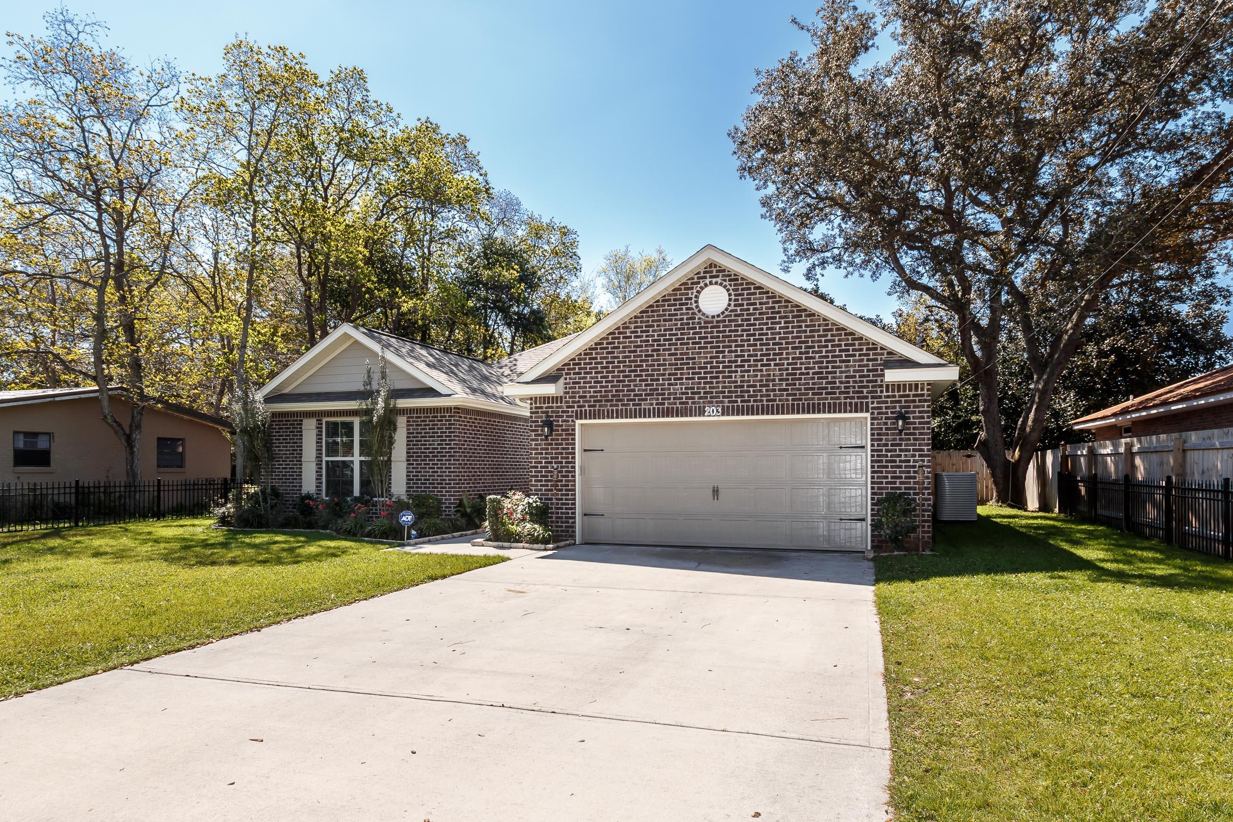 GARNIERS BEACH - Residential