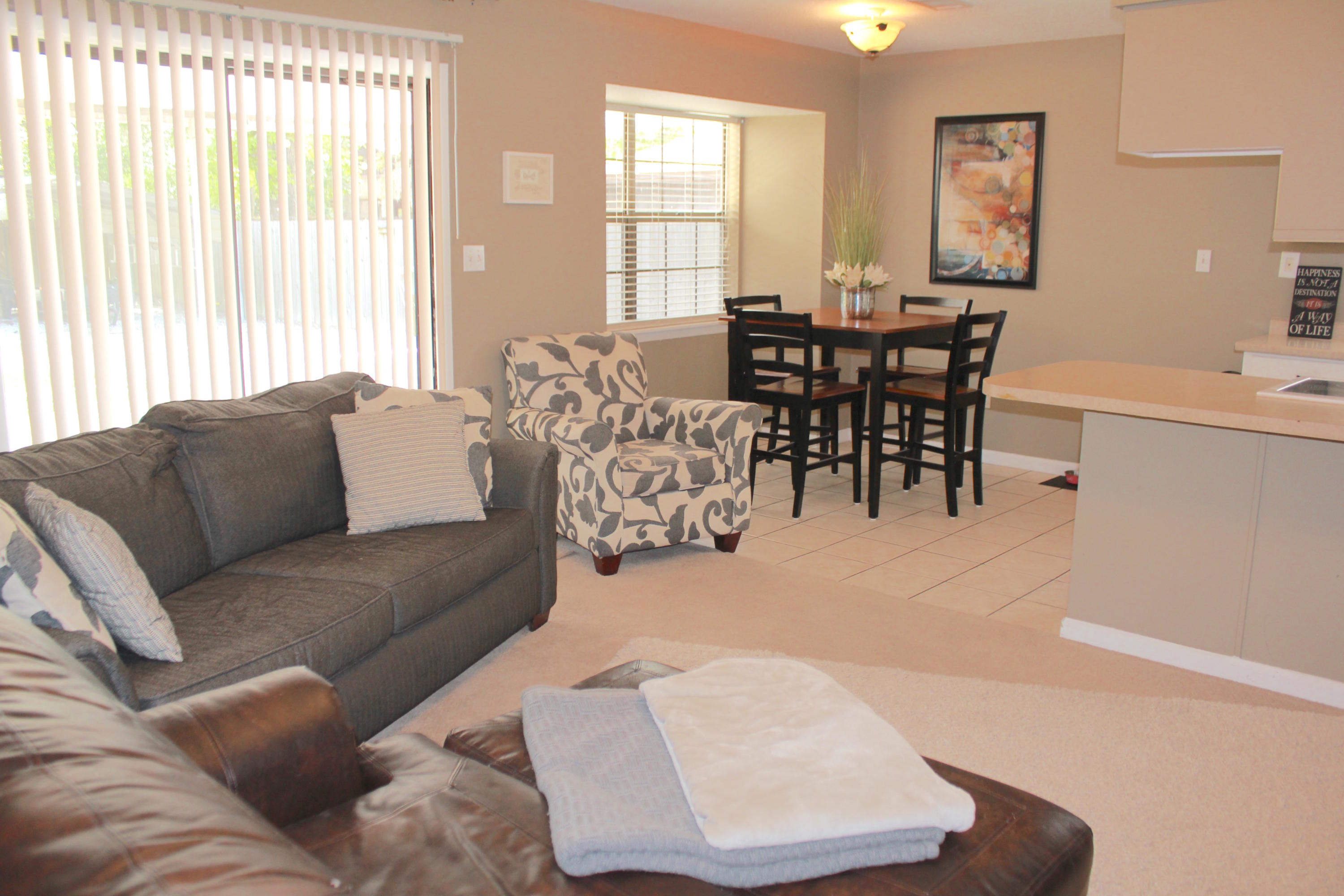 VALPARAISO PINECREST 6 - Residential