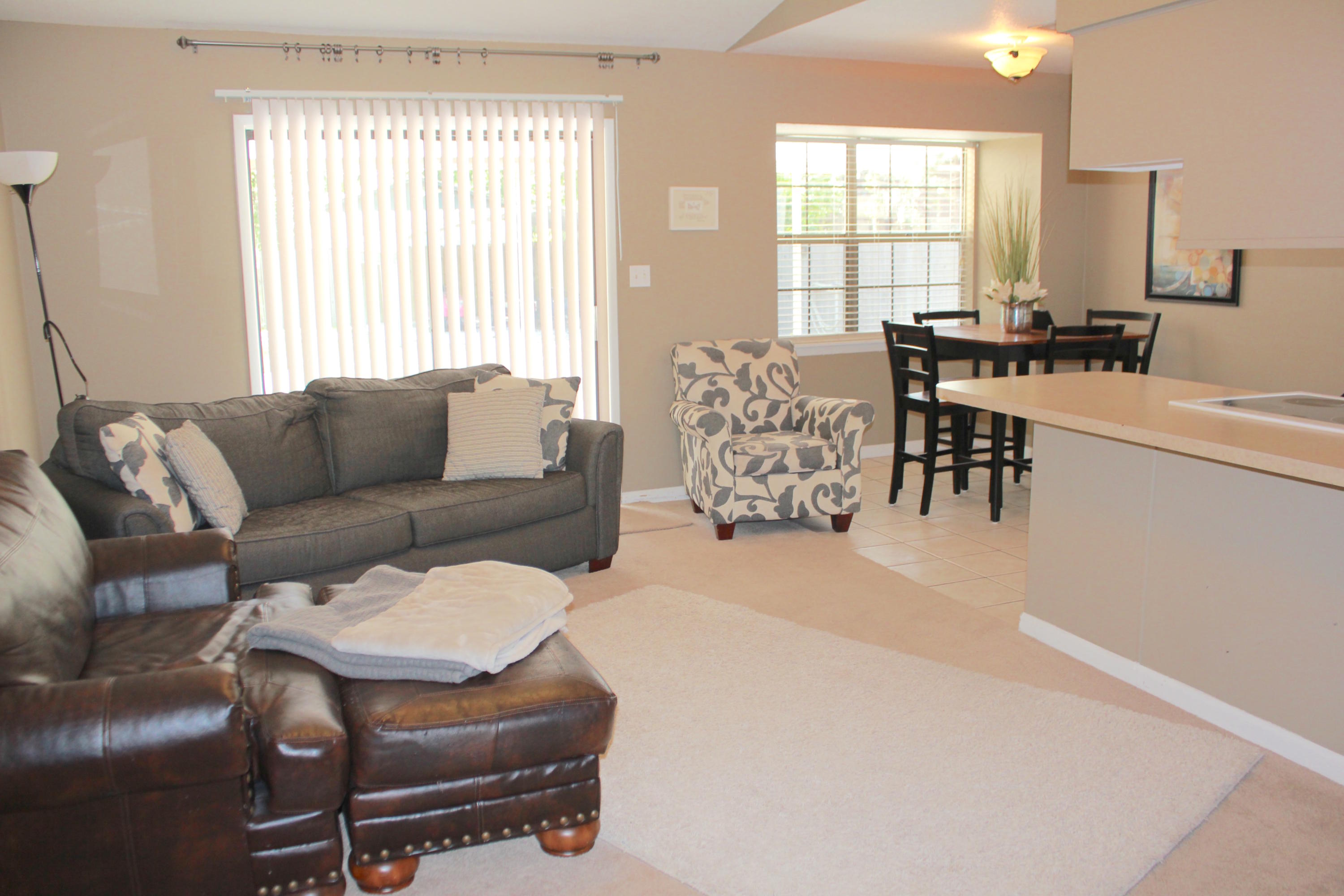 VALPARAISO PINECREST 6 - Residential