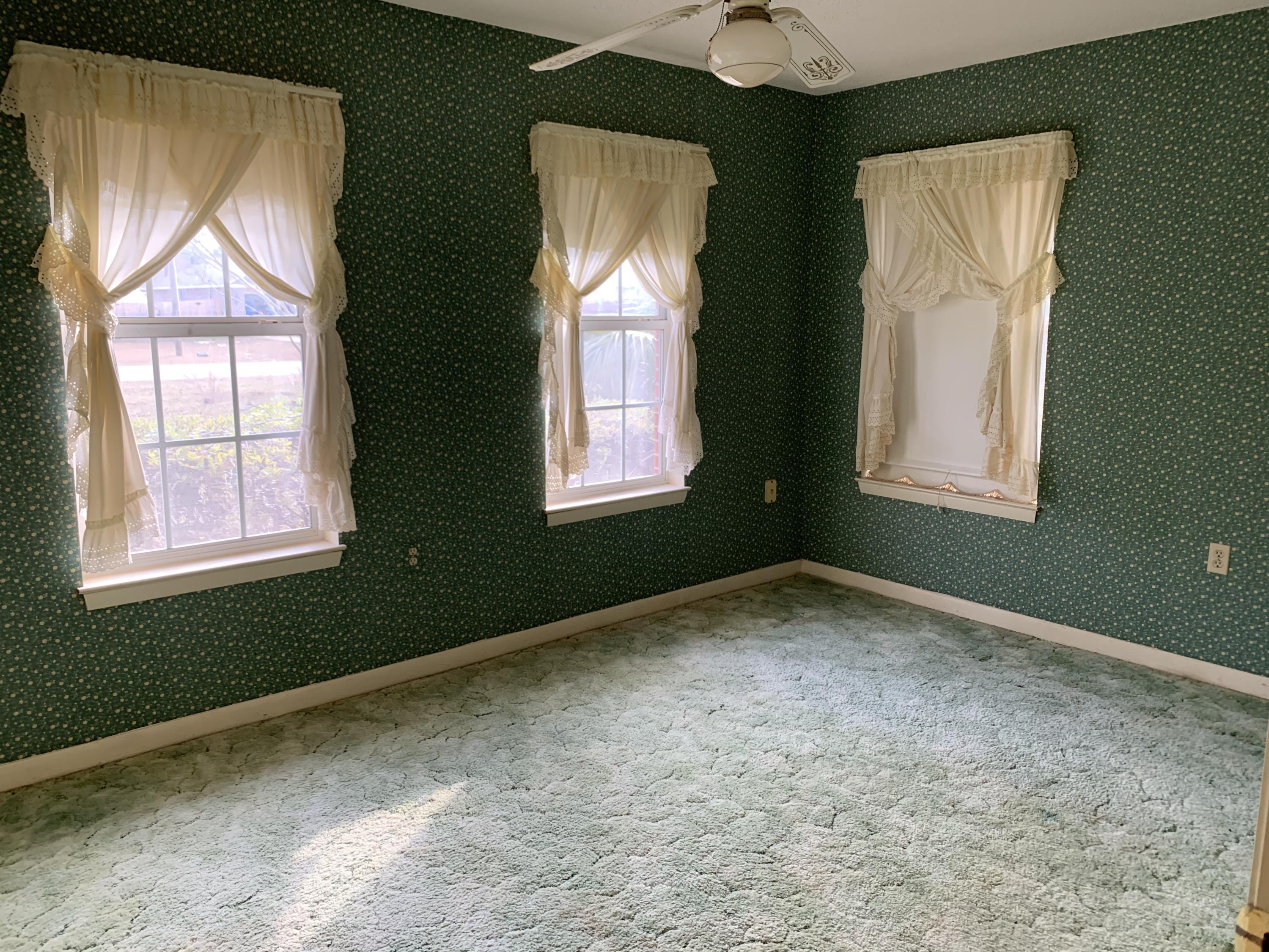 HOLLEY BY THE SEA - Residential