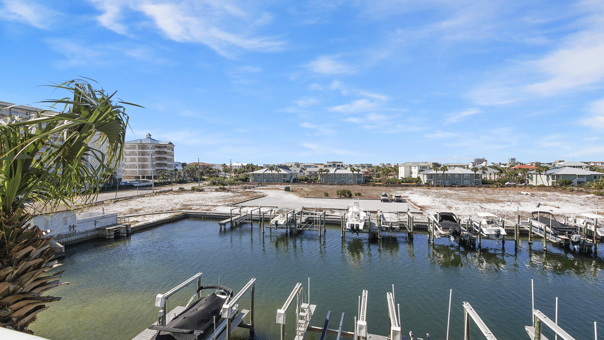 HARBOR LANDING PH II UNIT 102B - Residential