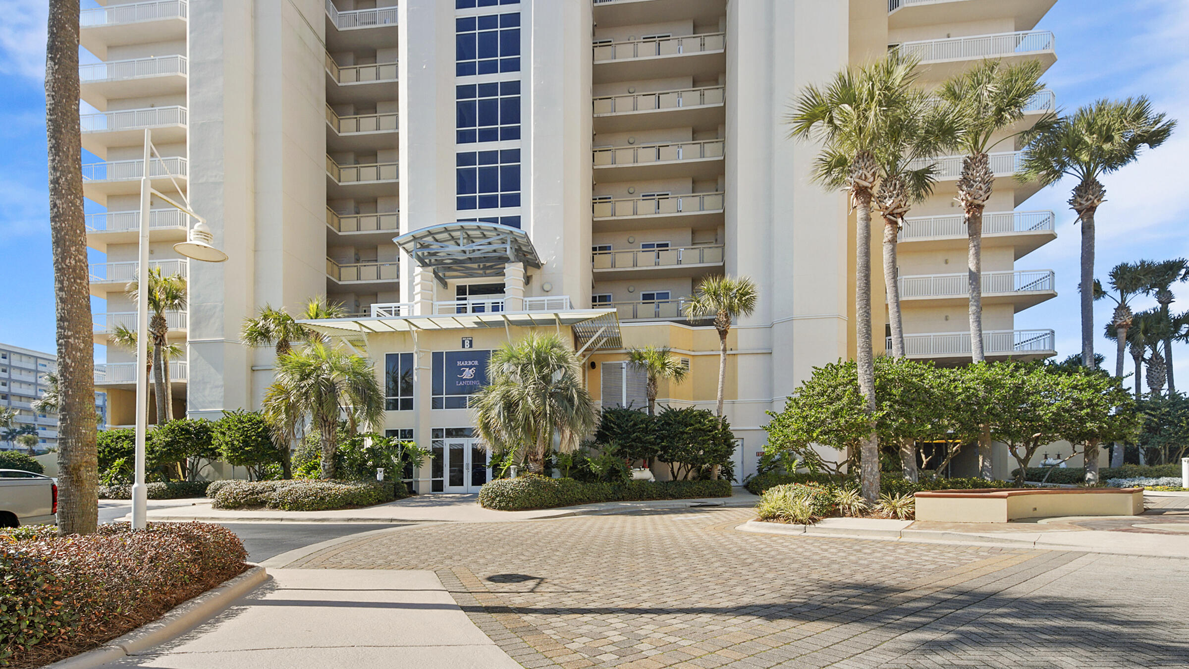 HARBOR LANDING PH II UNIT 102B - Residential