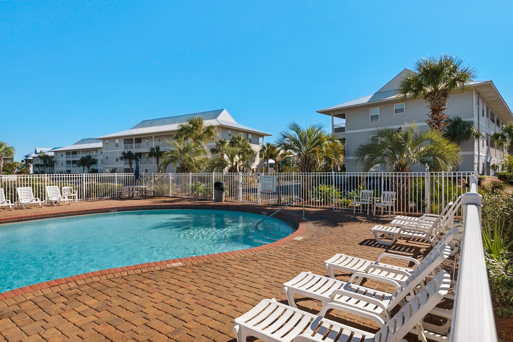 BEACHSIDE VILLAS CONDO - Residential