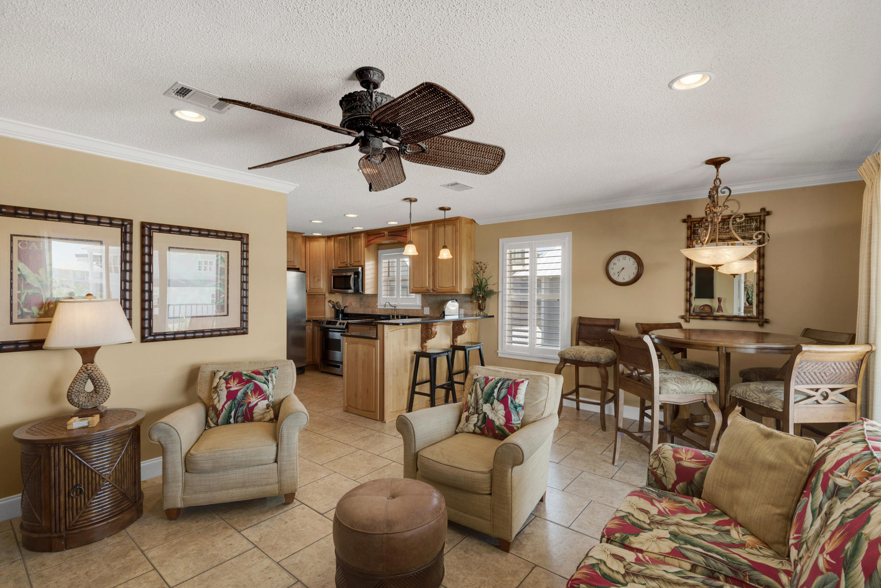 BEACHSIDE VILLAS CONDO - Residential