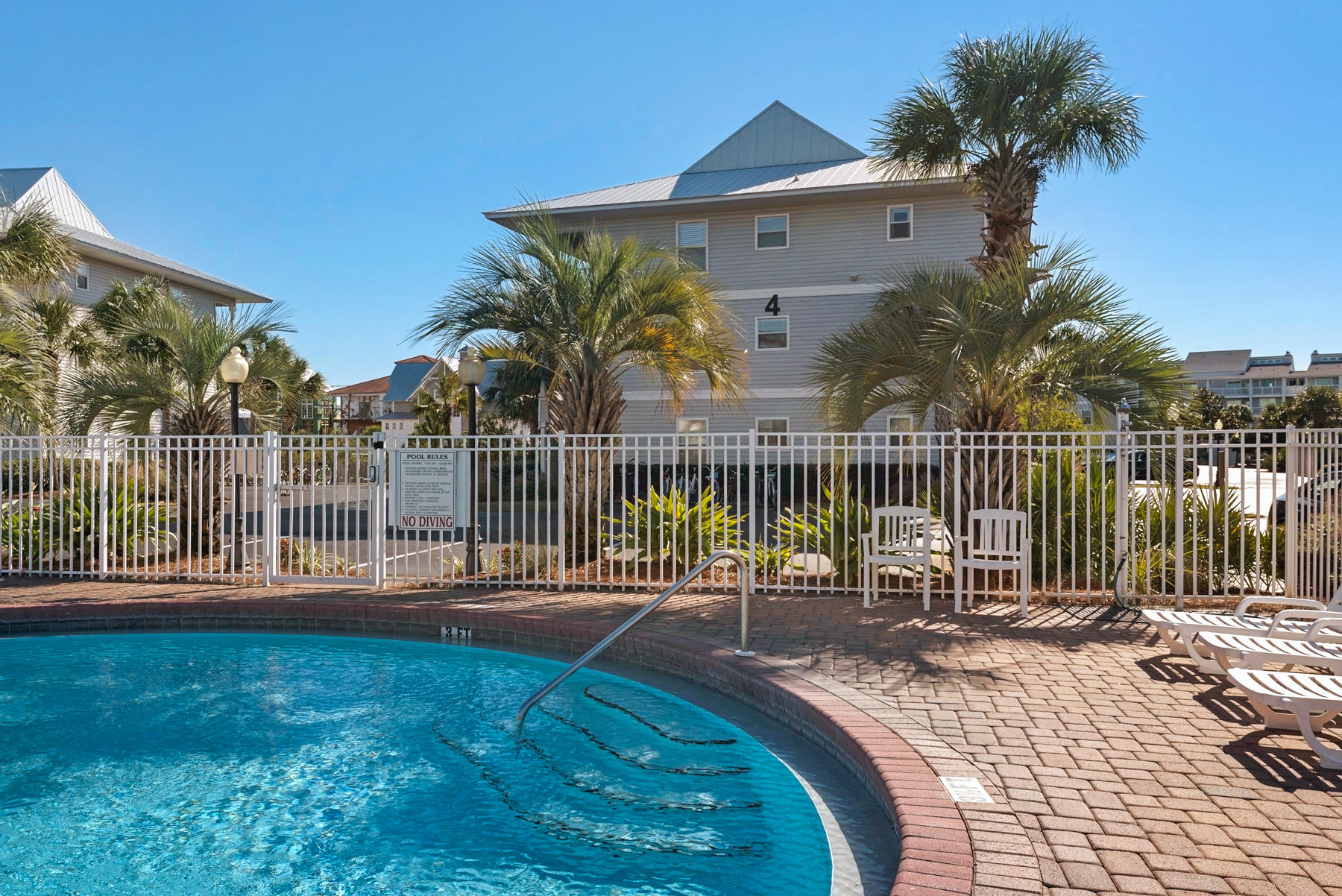 BEACHSIDE VILLAS CONDO - Residential