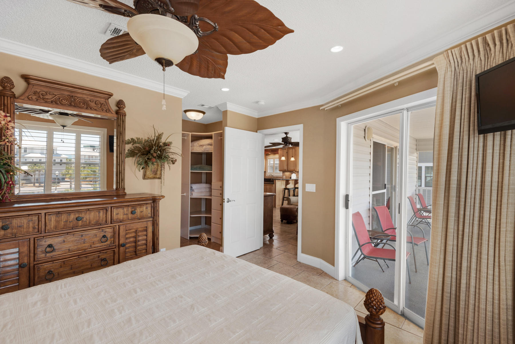 BEACHSIDE VILLAS CONDO - Residential