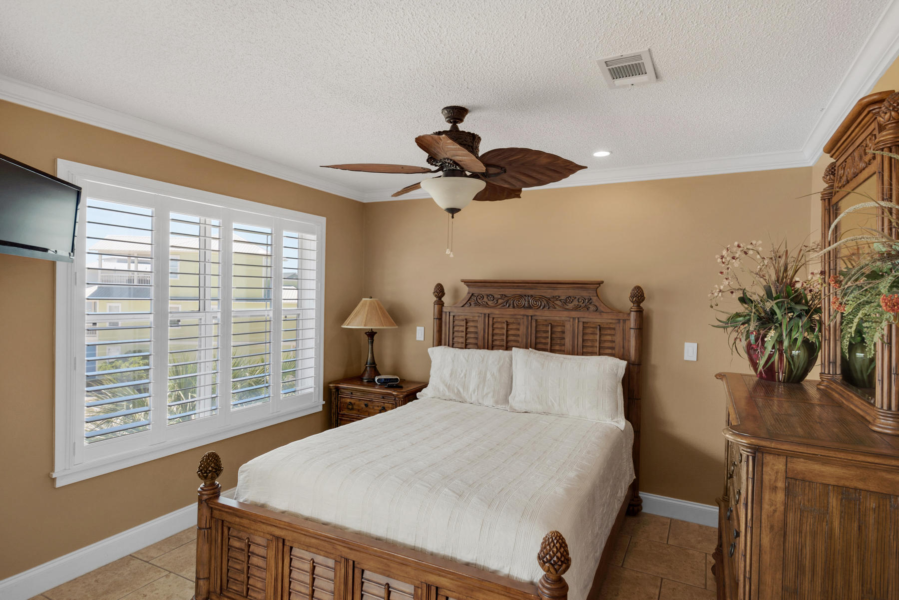 BEACHSIDE VILLAS CONDO - Residential