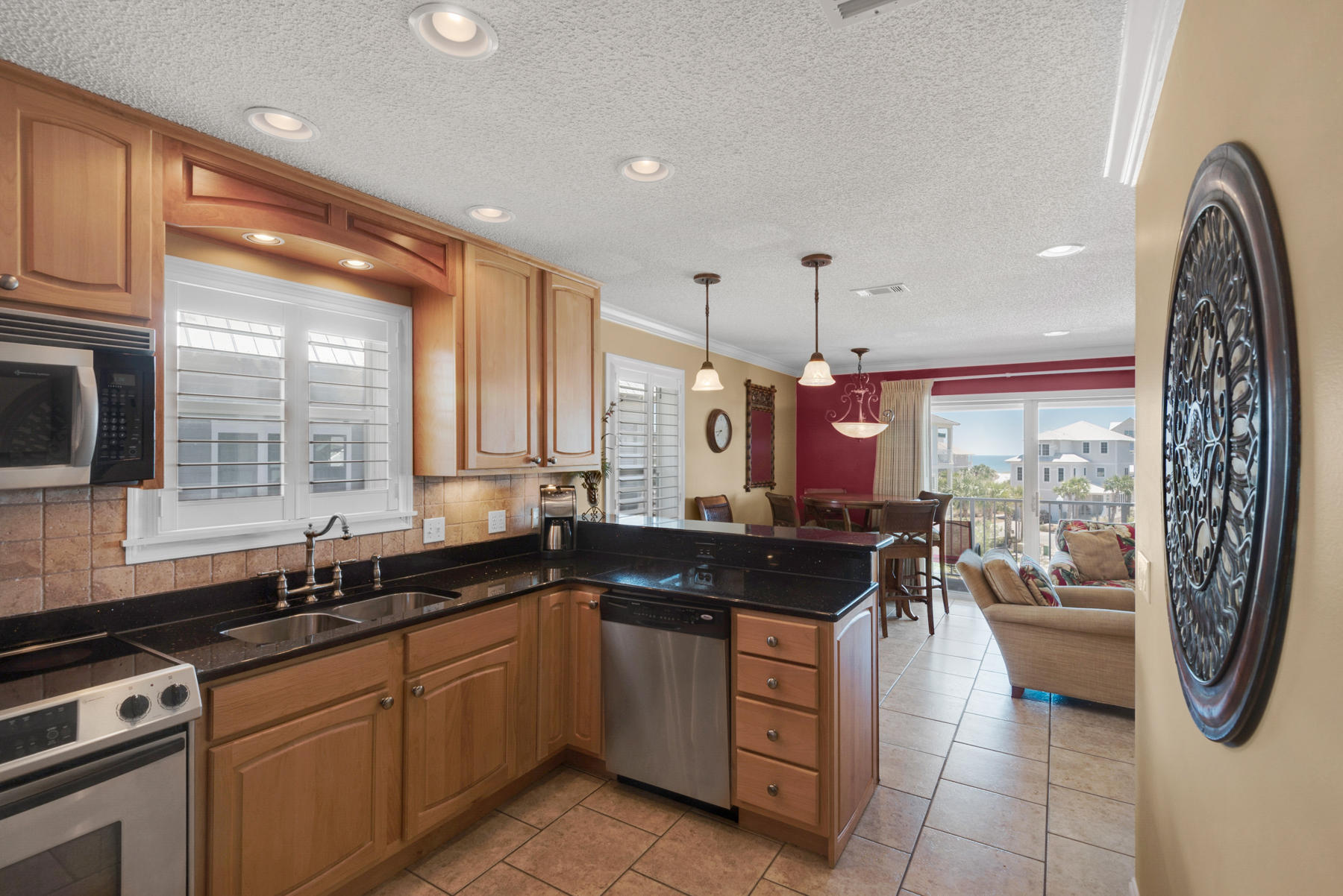 BEACHSIDE VILLAS CONDO - Residential