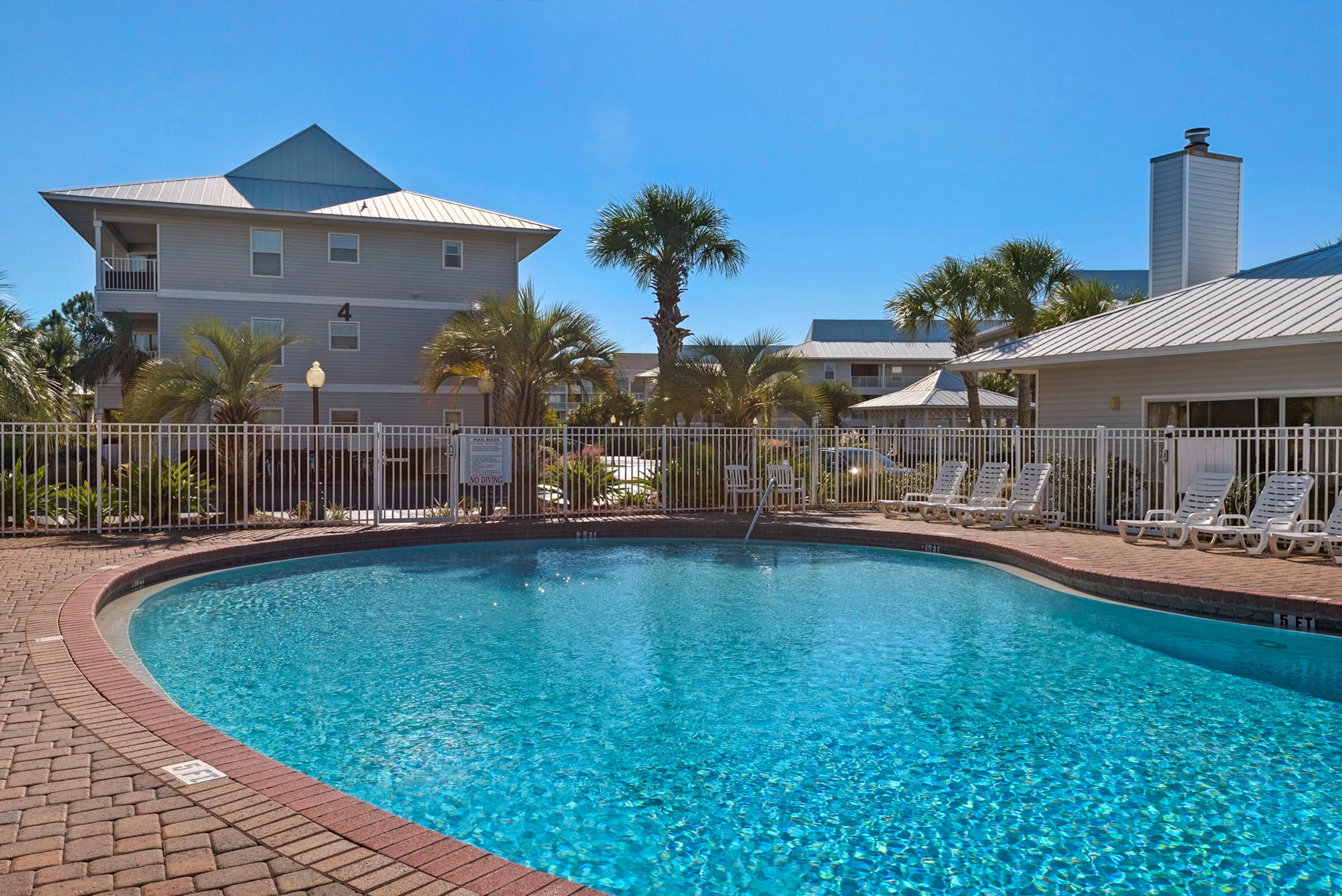 BEACHSIDE VILLAS CONDO - Residential