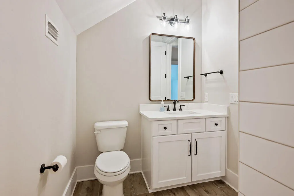 Niceville, Florida 32578, United States, 4 Bedrooms Bedrooms, ,4 BathroomsBathrooms,Residential,Active,5255