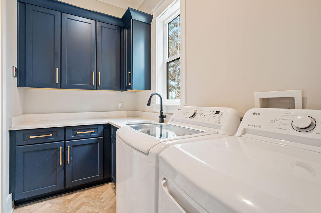 Deer Moss Creek - Residential