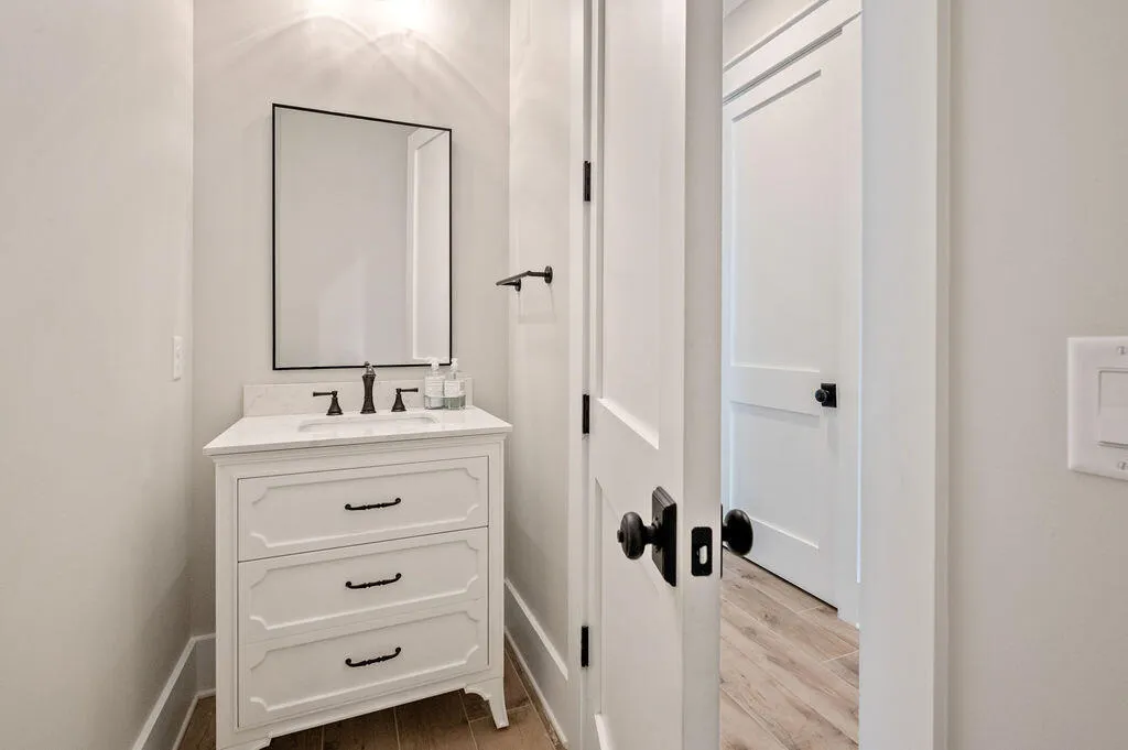 Niceville, Florida 32578, United States, 4 Bedrooms Bedrooms, ,4 BathroomsBathrooms,Residential,Active,5255