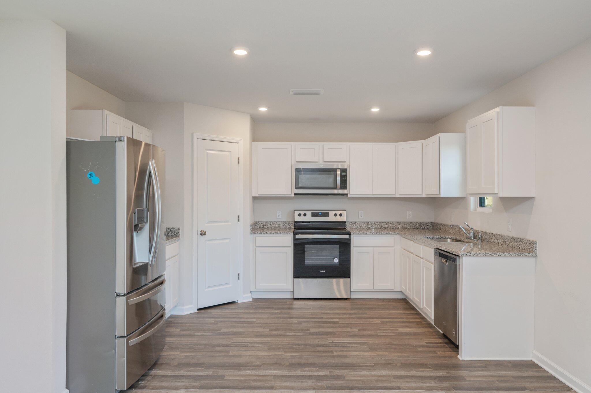 MAGNOLIA LAKE ESTATES PH 2 - Residential Lease