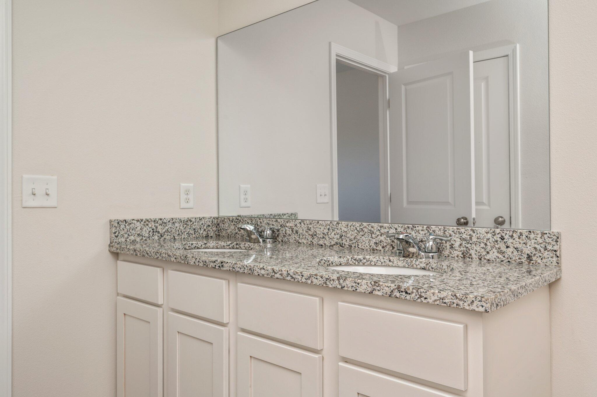 MAGNOLIA LAKE ESTATES PH 2 - Residential Lease