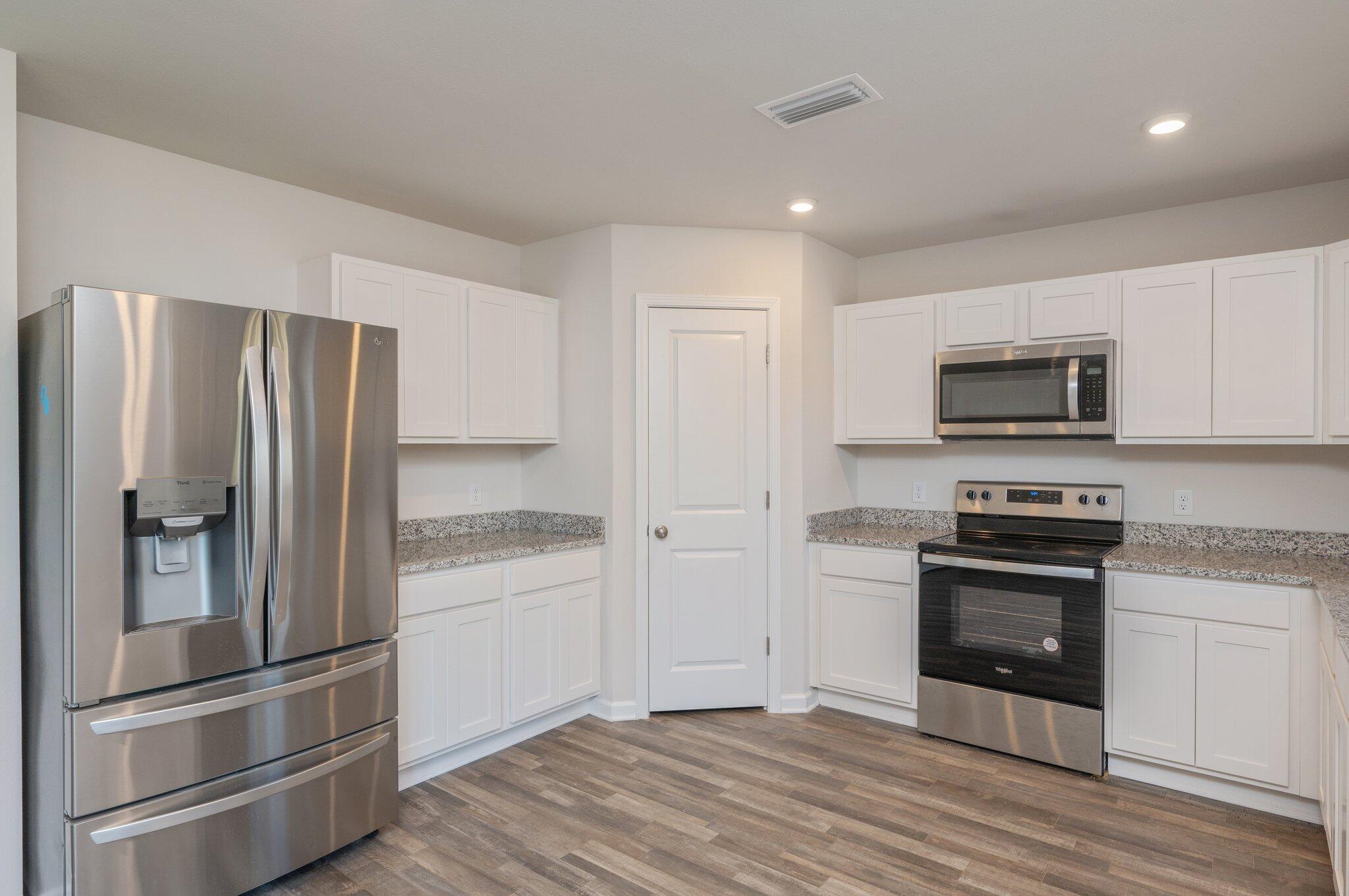 MAGNOLIA LAKE ESTATES PH 2 - Residential Lease