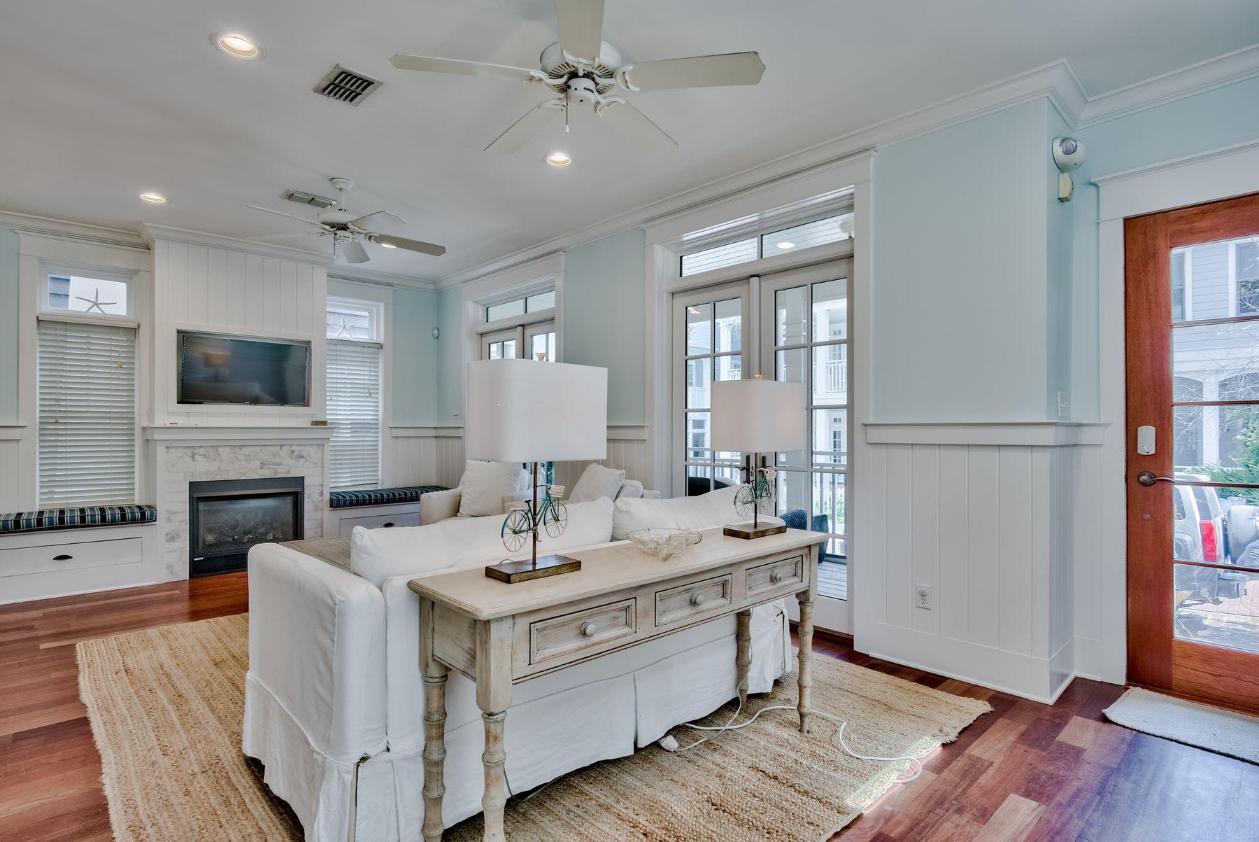 SEASIDE 15 - Residential