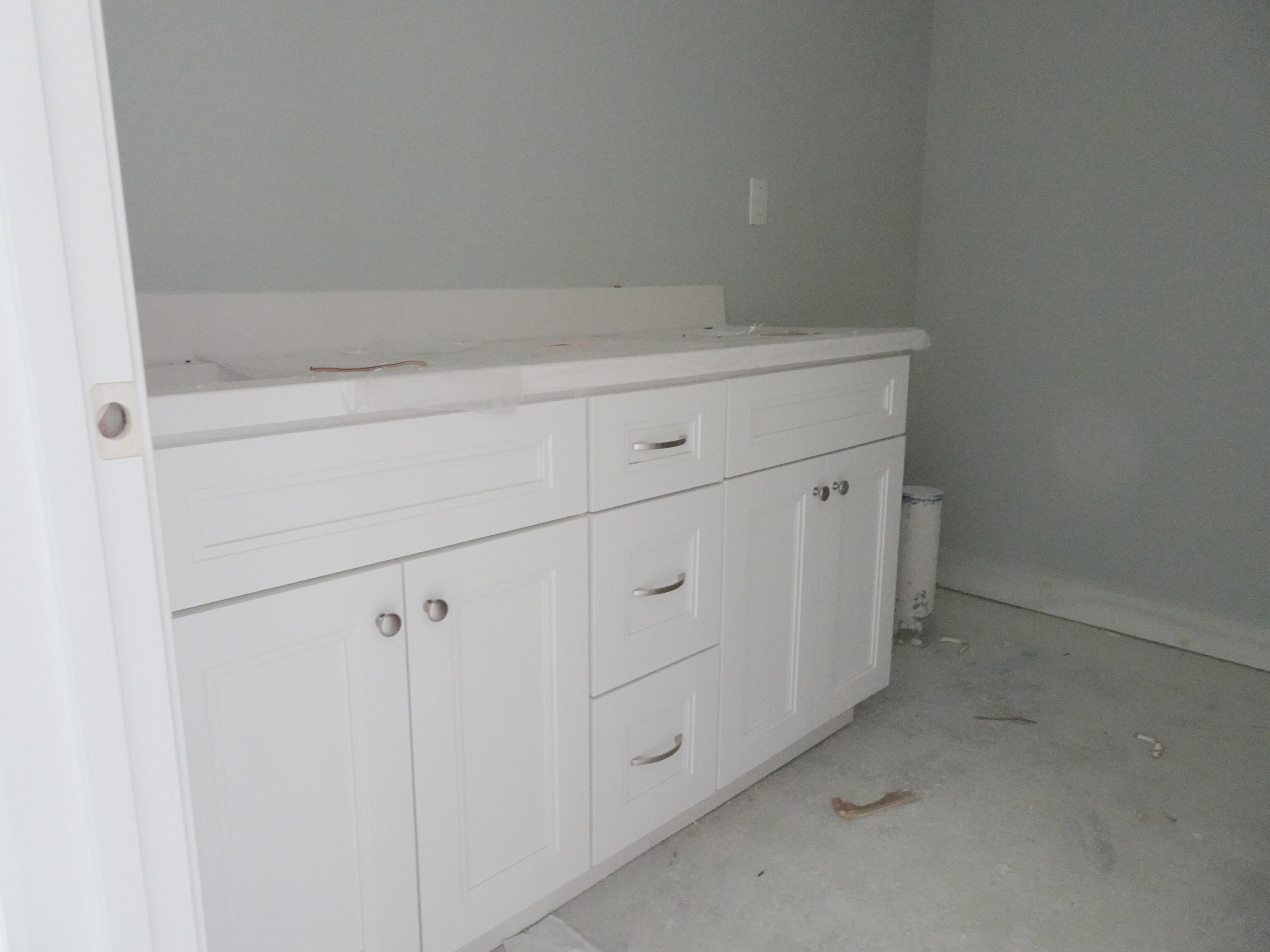 LOT 27 LAKESHORE GARDENS - Residential