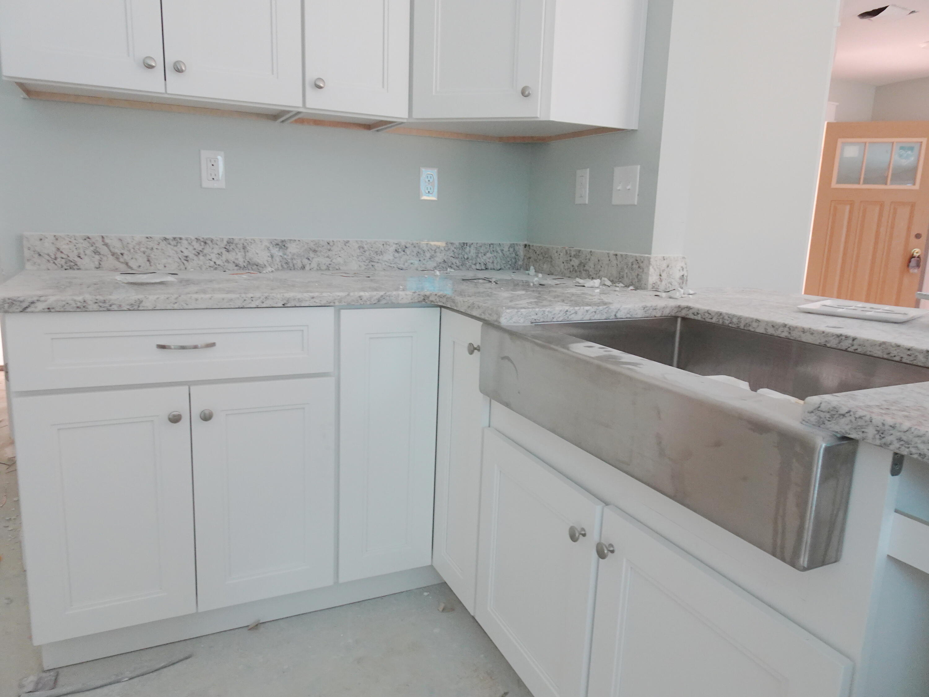 LOT 27 LAKESHORE GARDENS - Residential