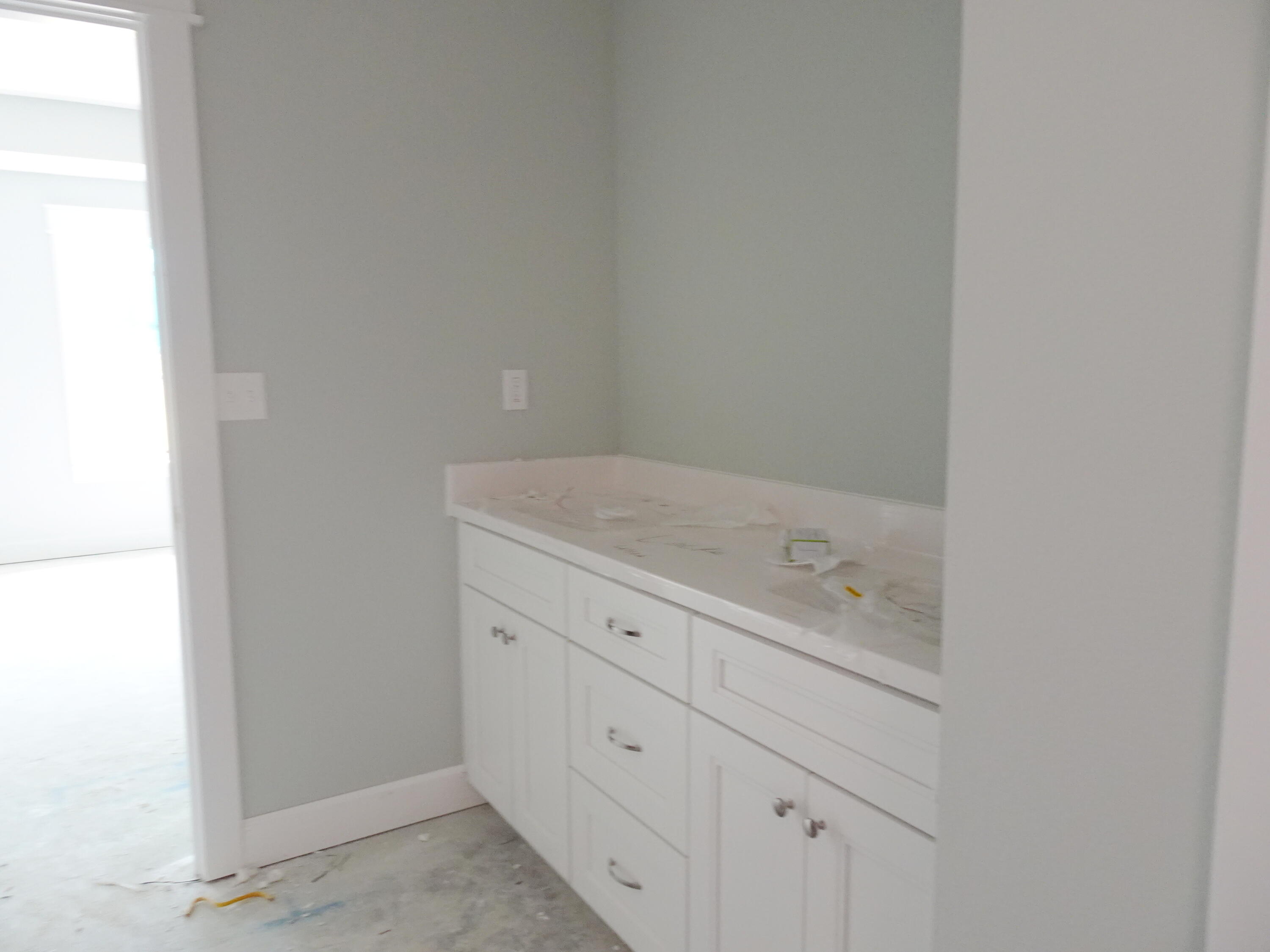 LOT 27 LAKESHORE GARDENS - Residential