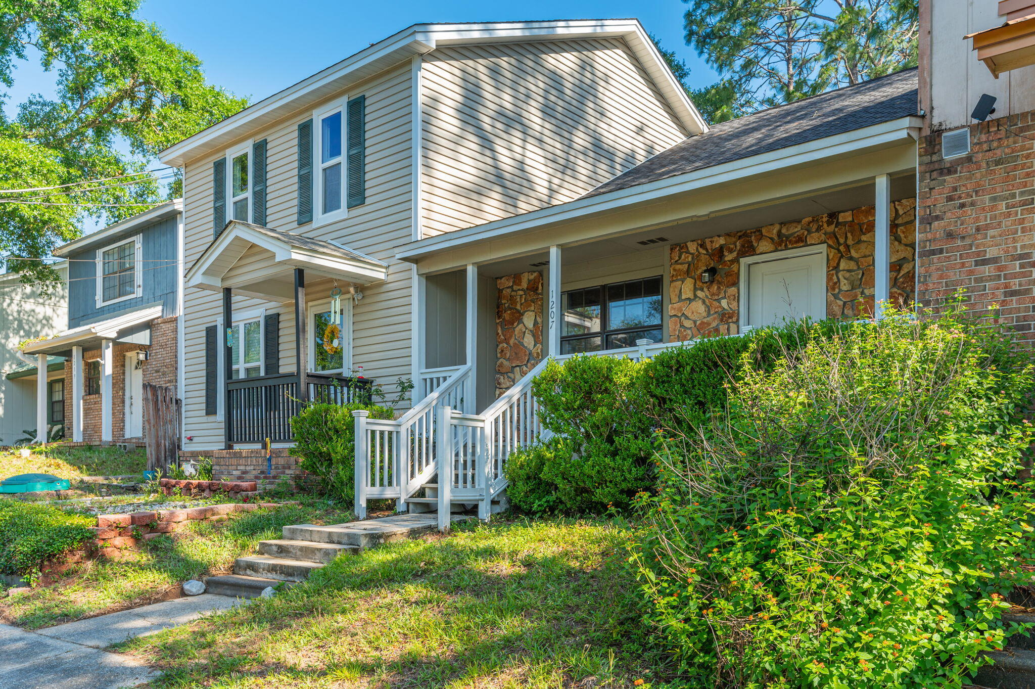 MCLAUGHLIN & HARRIS - Residential