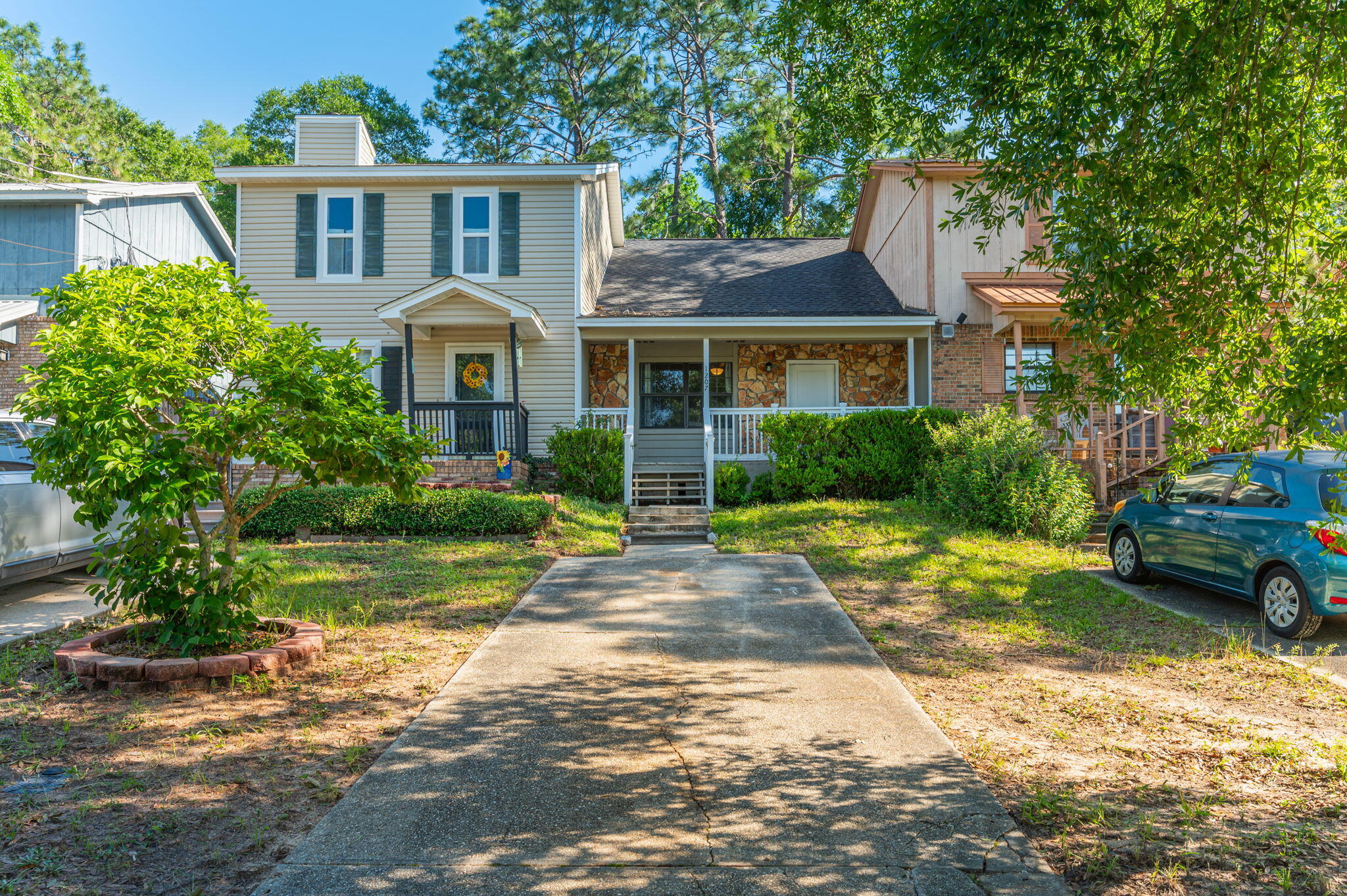 MCLAUGHLIN & HARRIS - Residential