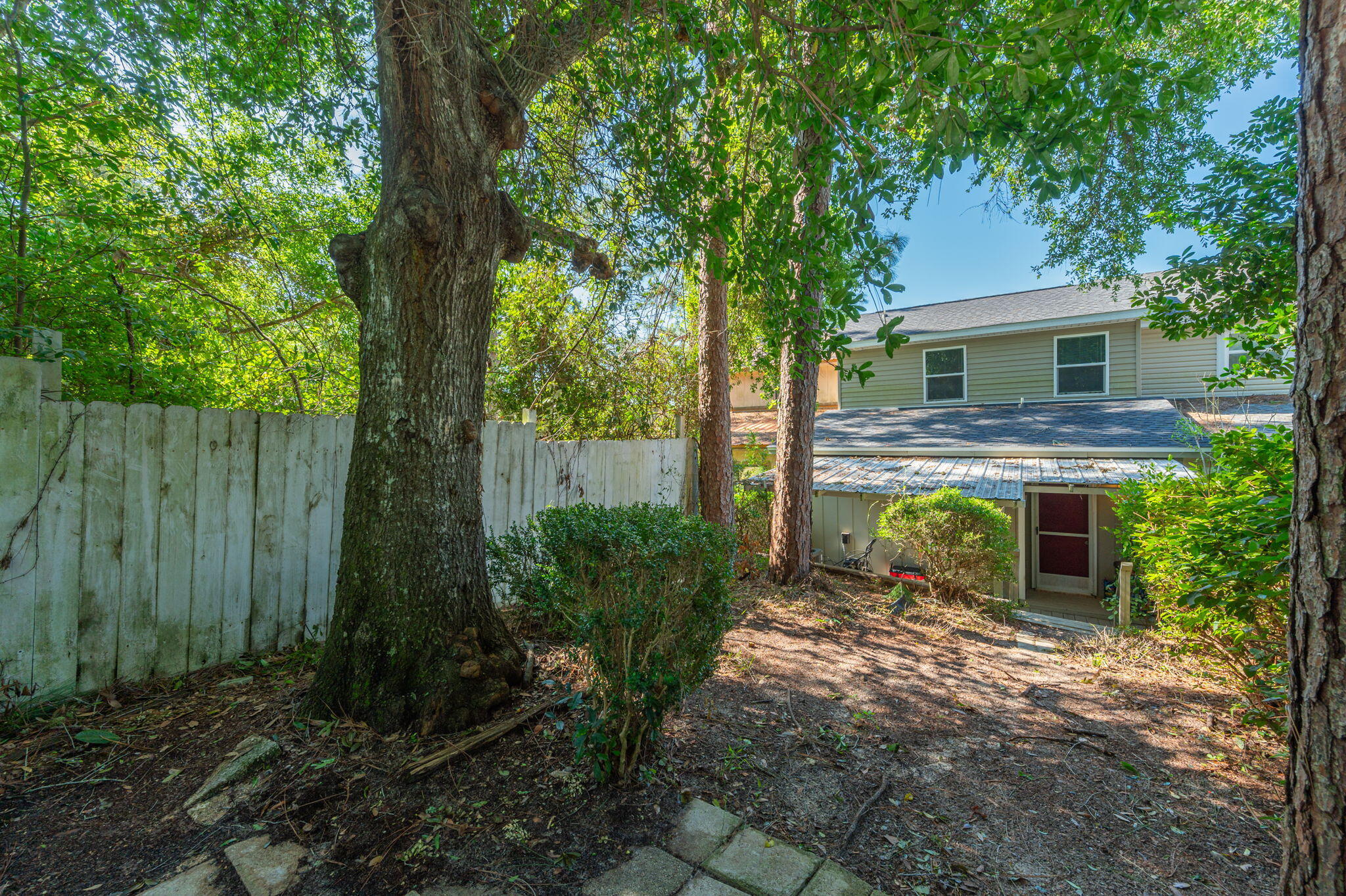 MCLAUGHLIN & HARRIS - Residential