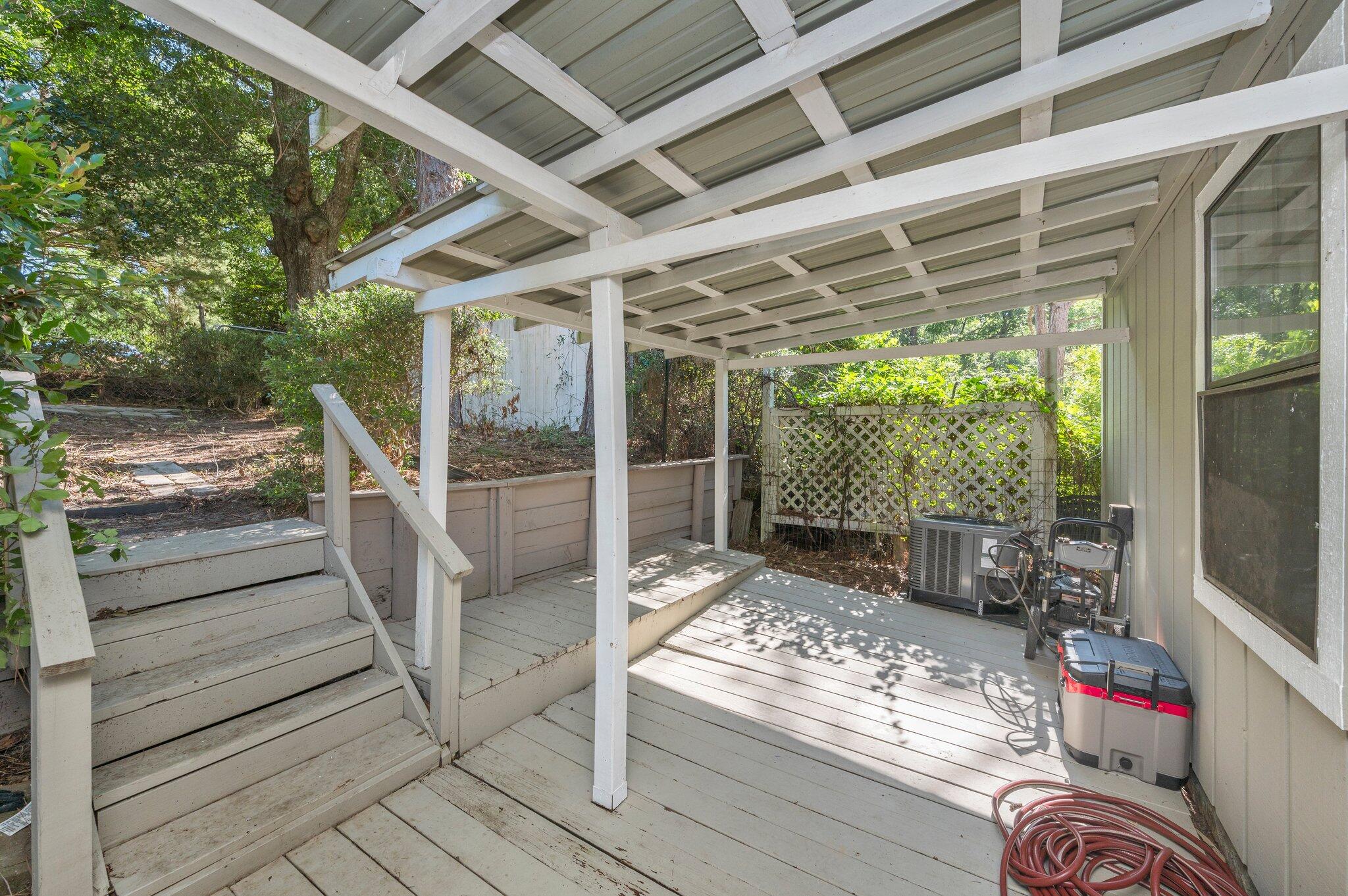MCLAUGHLIN & HARRIS - Residential