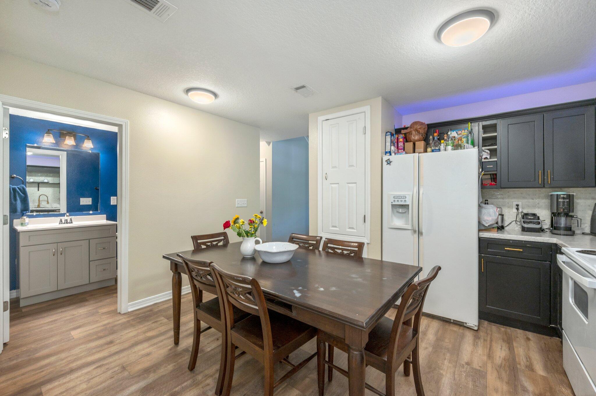 MCLAUGHLIN & HARRIS - Residential