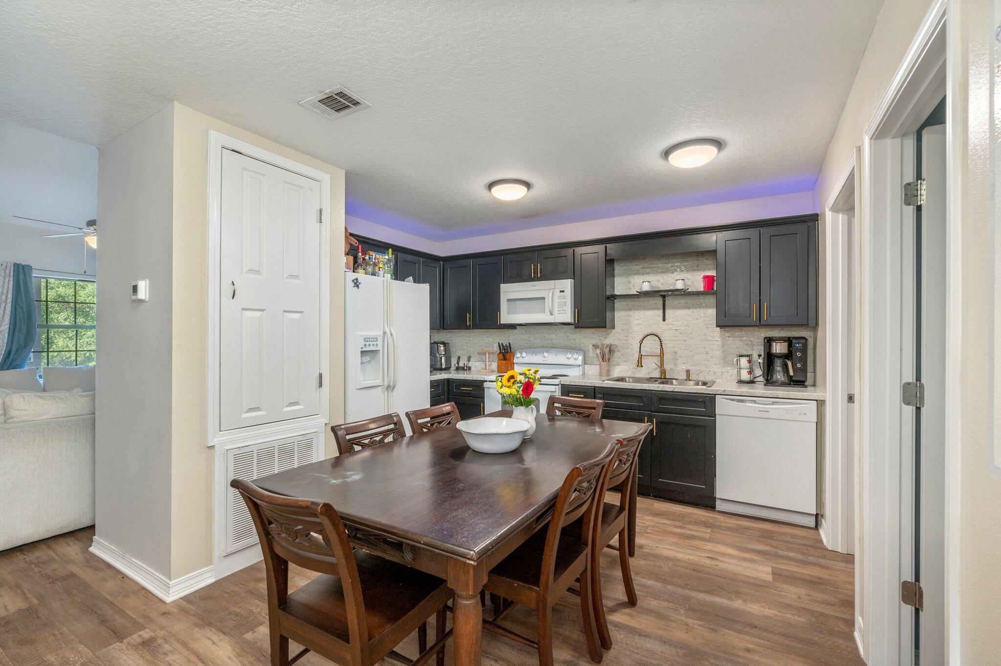 MCLAUGHLIN & HARRIS - Residential