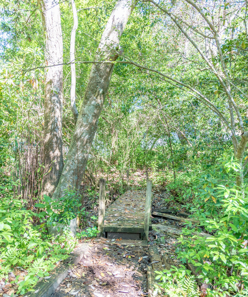 ROCKY BAYOU COUNTRY CLUB ESTATES 4 - Residential