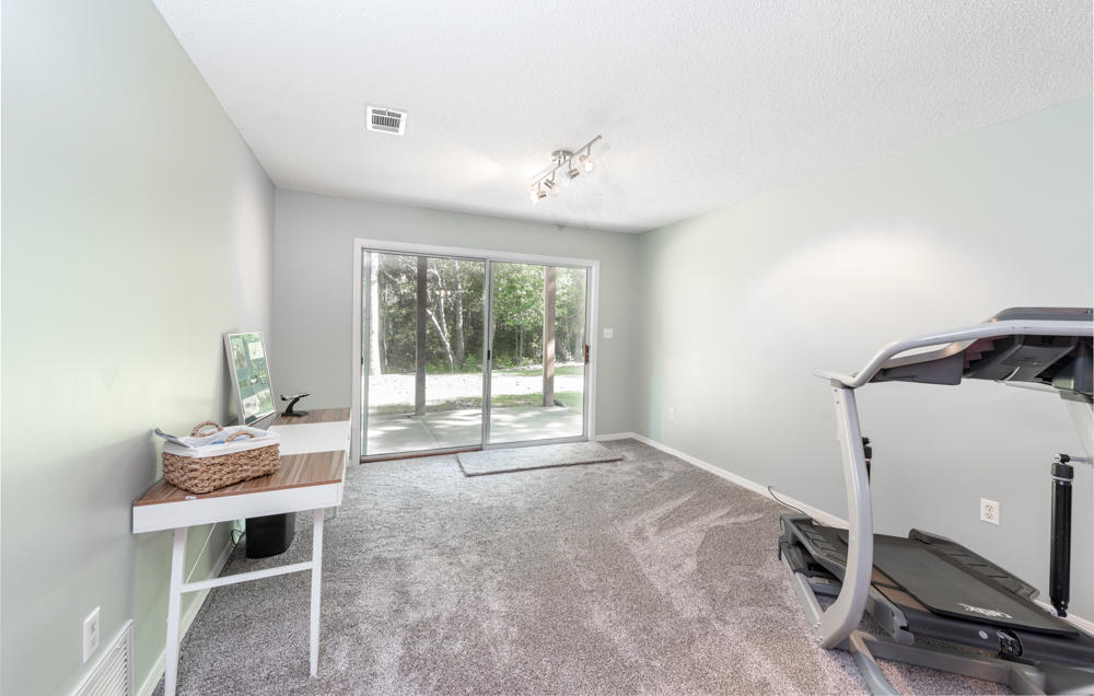 ROCKY BAYOU COUNTRY CLUB ESTATES 4 - Residential