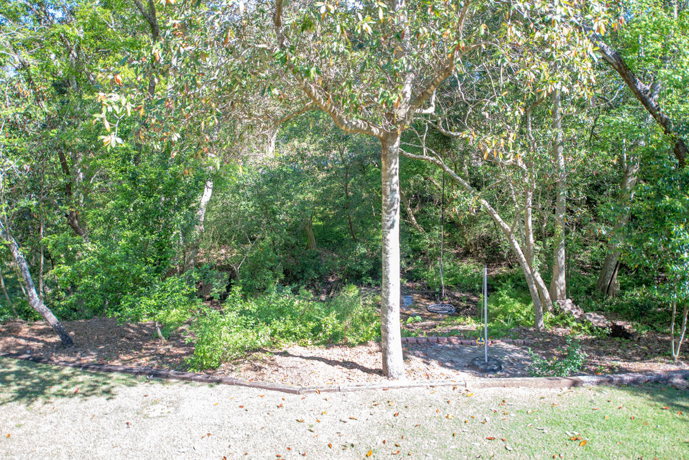 ROCKY BAYOU COUNTRY CLUB ESTATES 4 - Residential