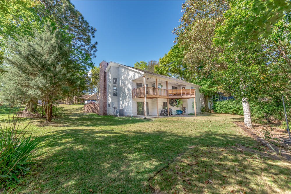 ROCKY BAYOU COUNTRY CLUB ESTATES 4 - Residential