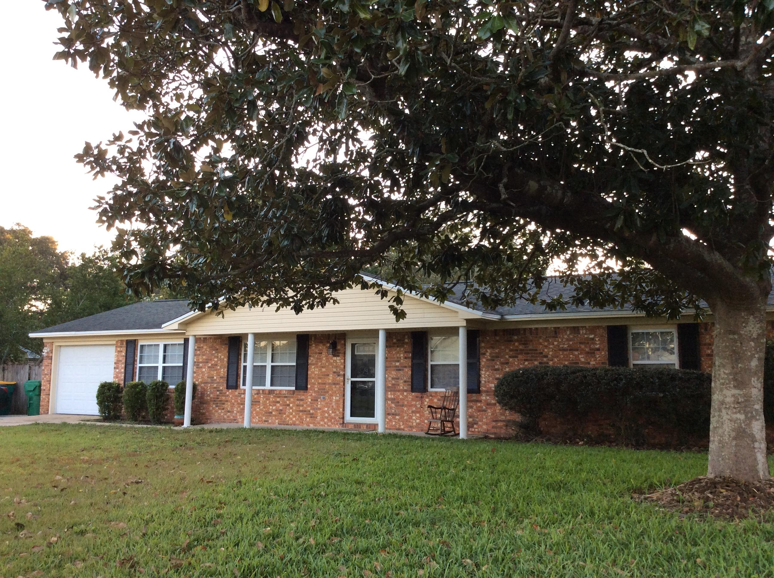 The super location of this 3 bedroom home can have you at work, the beach , schools, the airport and shopping in minutes. It is situated on a cul de sac street with no through traffic and between the military bases of Eglin and Hurburt. Buyer to verify all measurements.