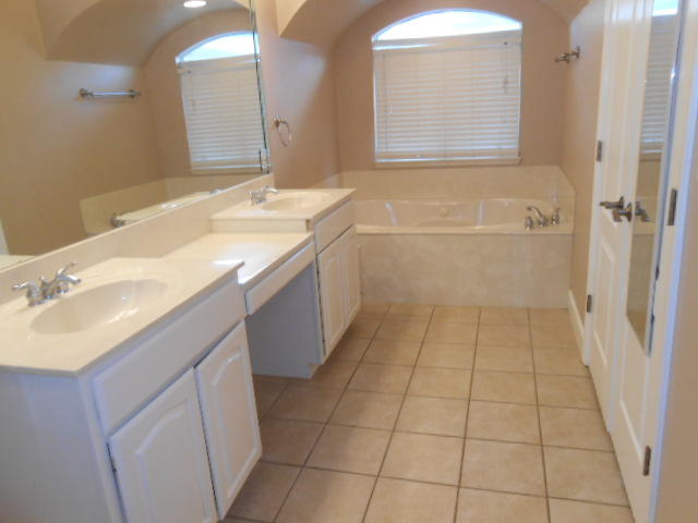 Emerald Bay - Residential