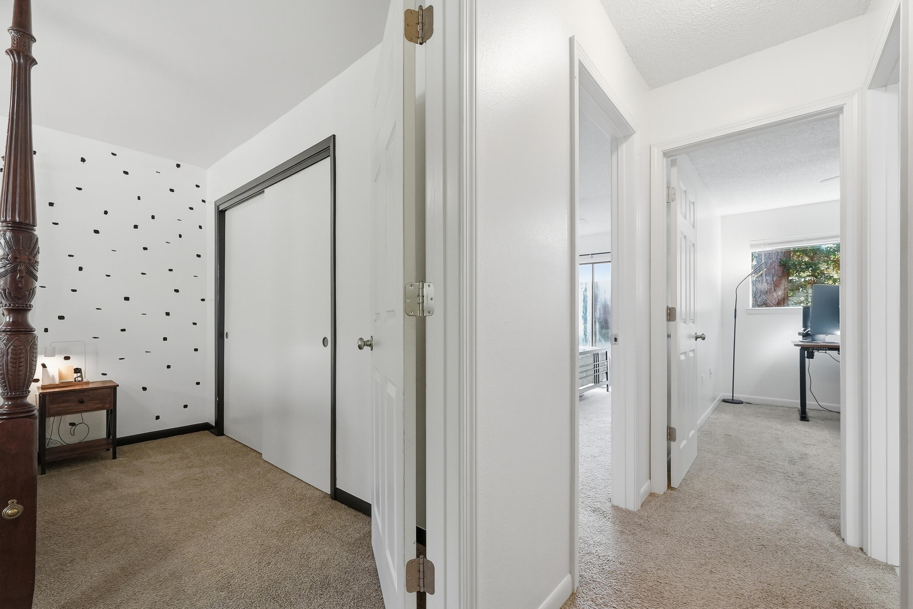 WHISPERING OAKS - Residential