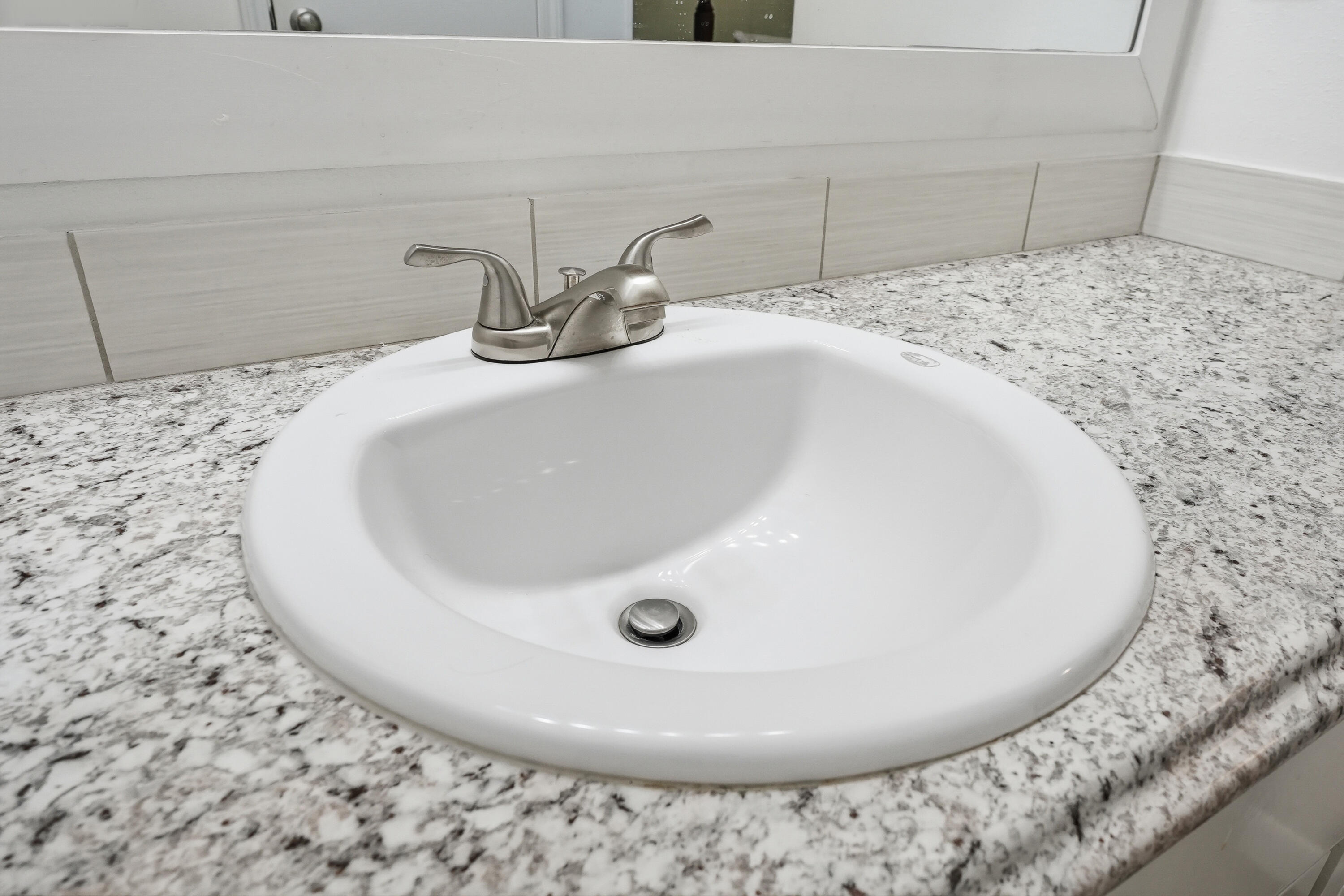 WHISPERING OAKS - Residential