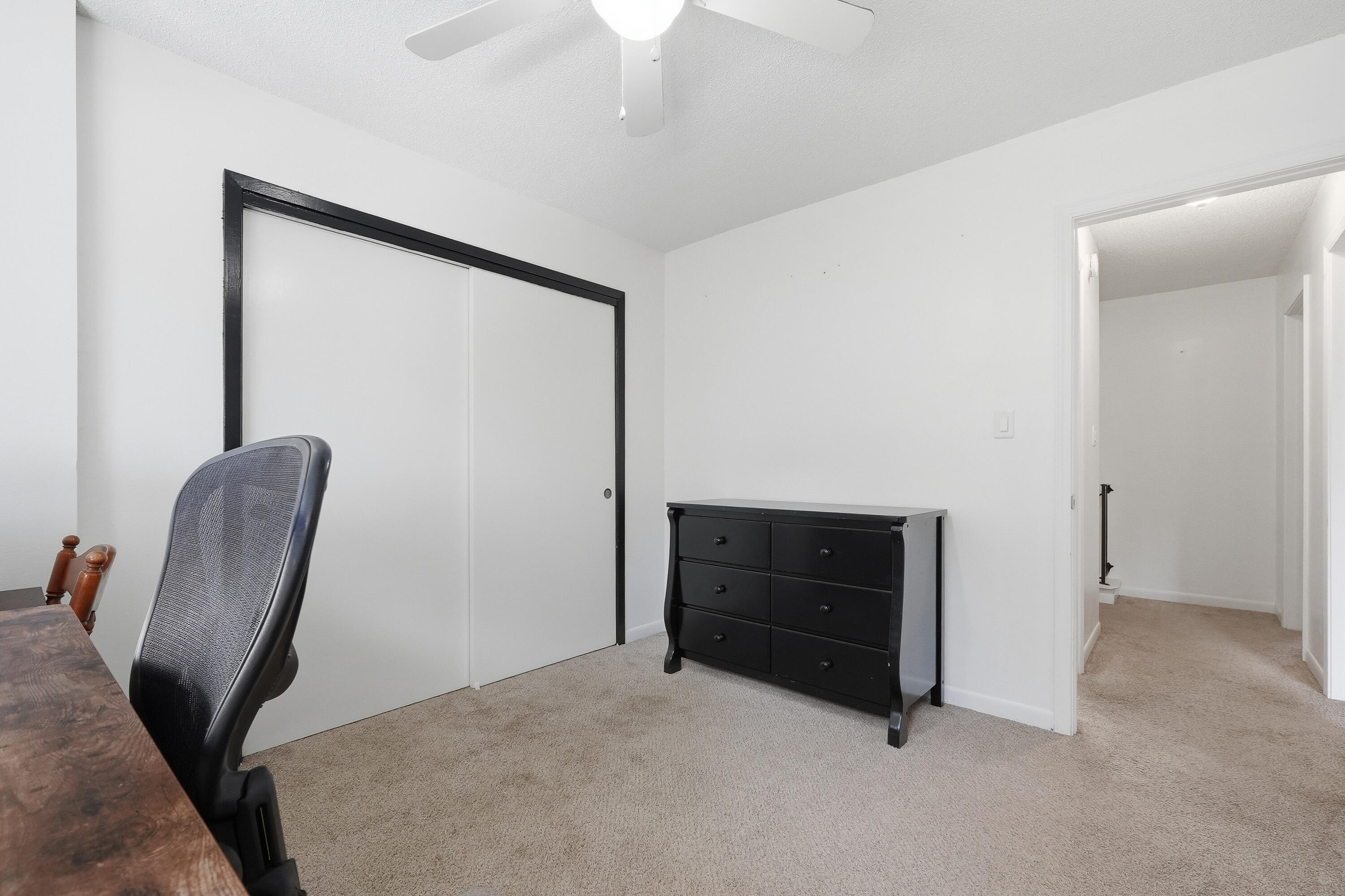 WHISPERING OAKS - Residential