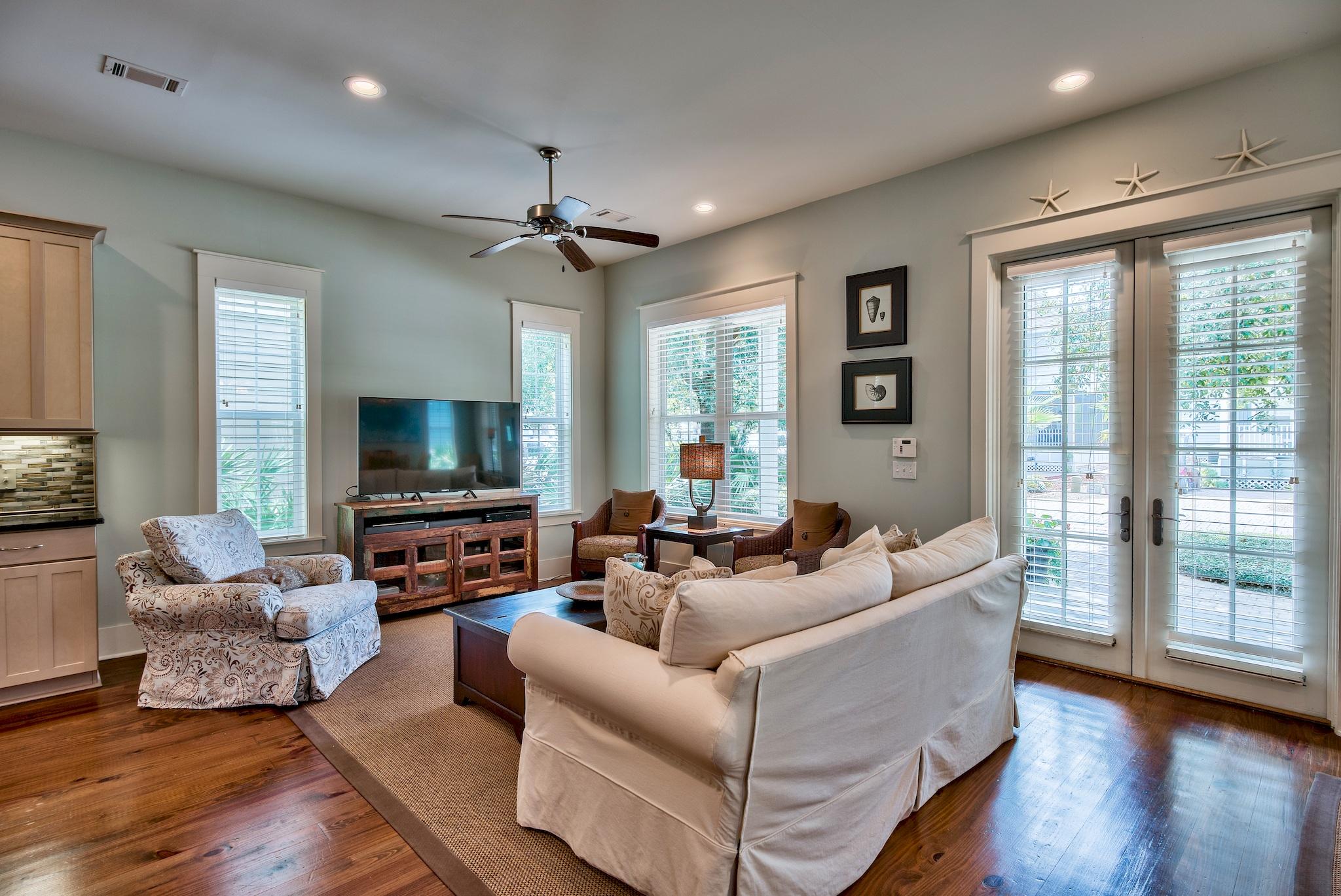 SANTA ROSA GOLF VILLAS - Residential