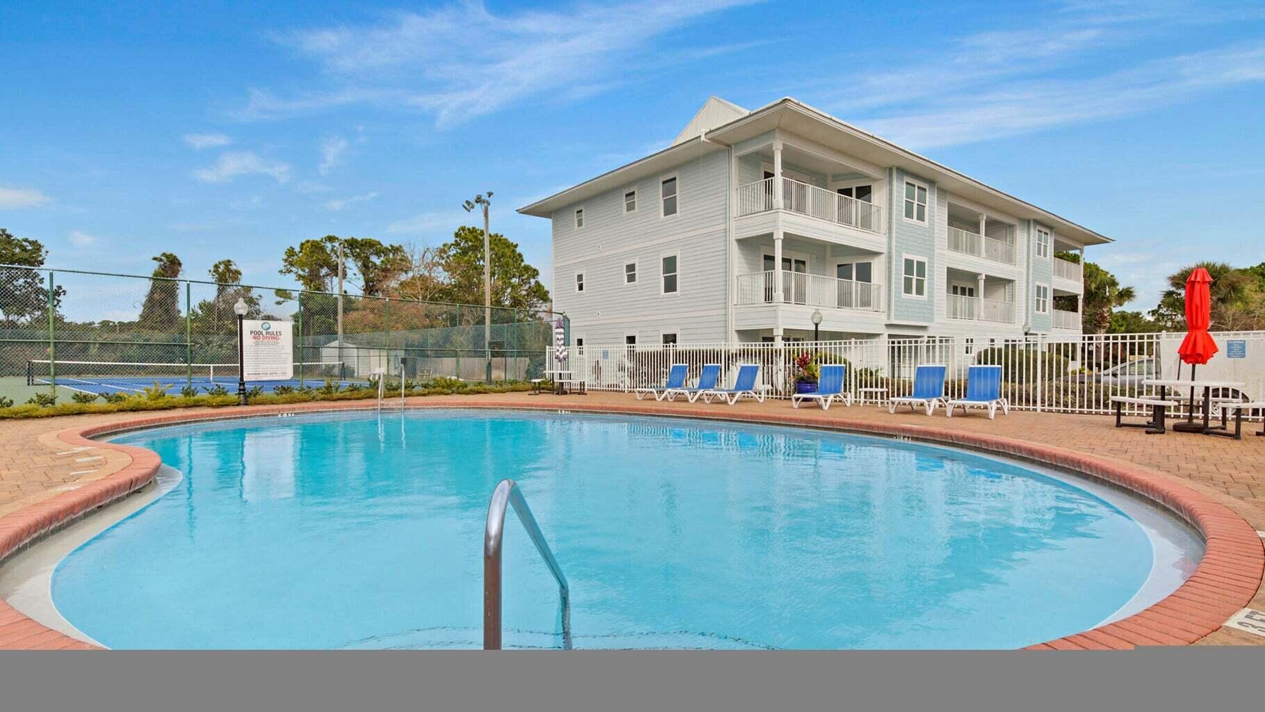 BEACHSIDE VILLAS CONDO - Residential